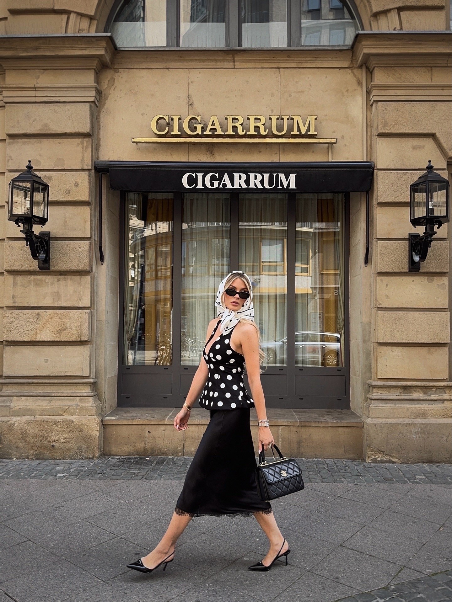 La dolce Vita 🖤

#LTKdeutschland #LTKstyletip #LTKsummer