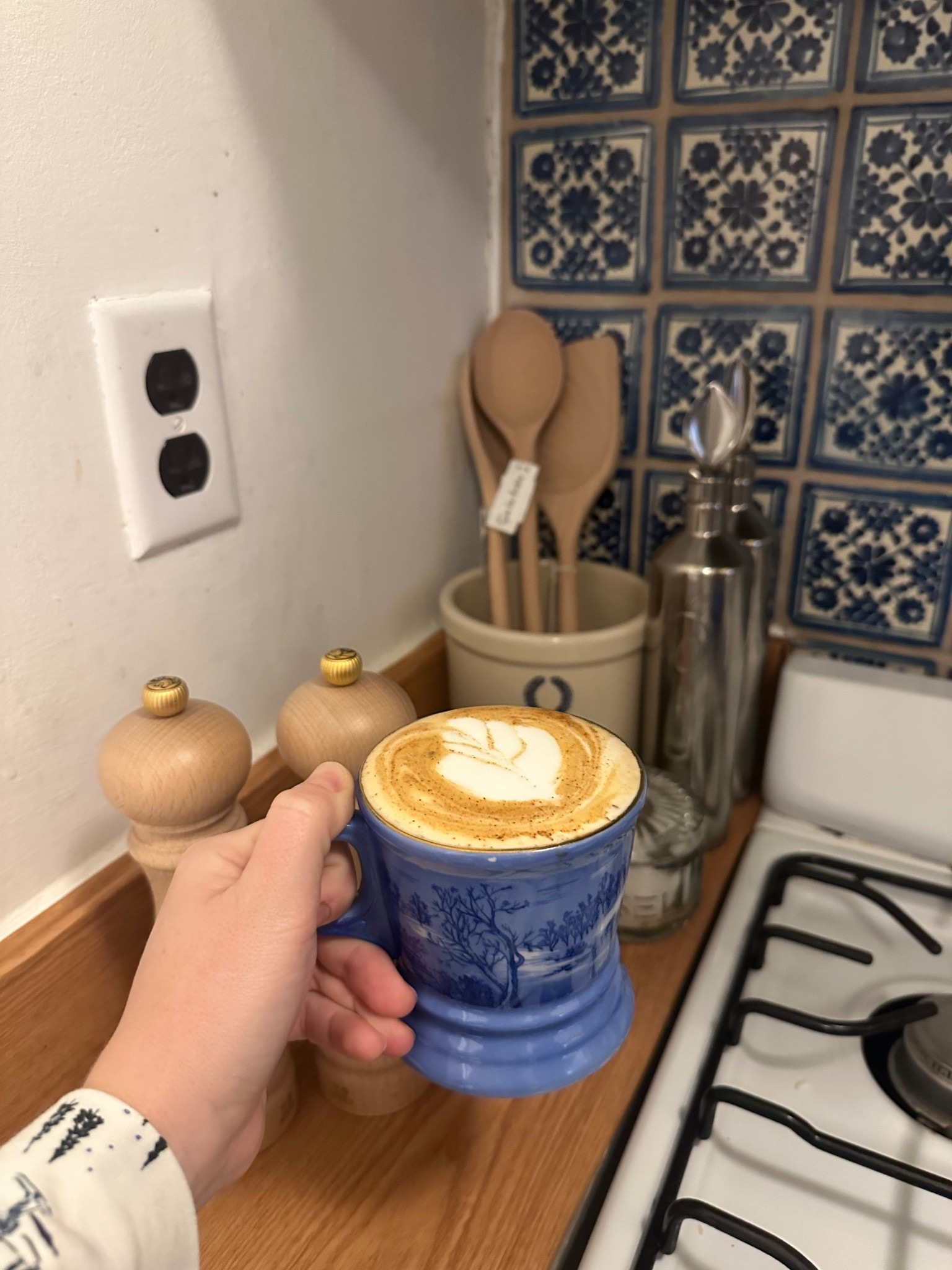 Found the cutest vintage mugs on my recent trip to Newport! 

Kitchen decor Nancy meyers kitchen blue kitchen

#LTKHome #LTKFindsUnder100 #LTKFindsUnder50
