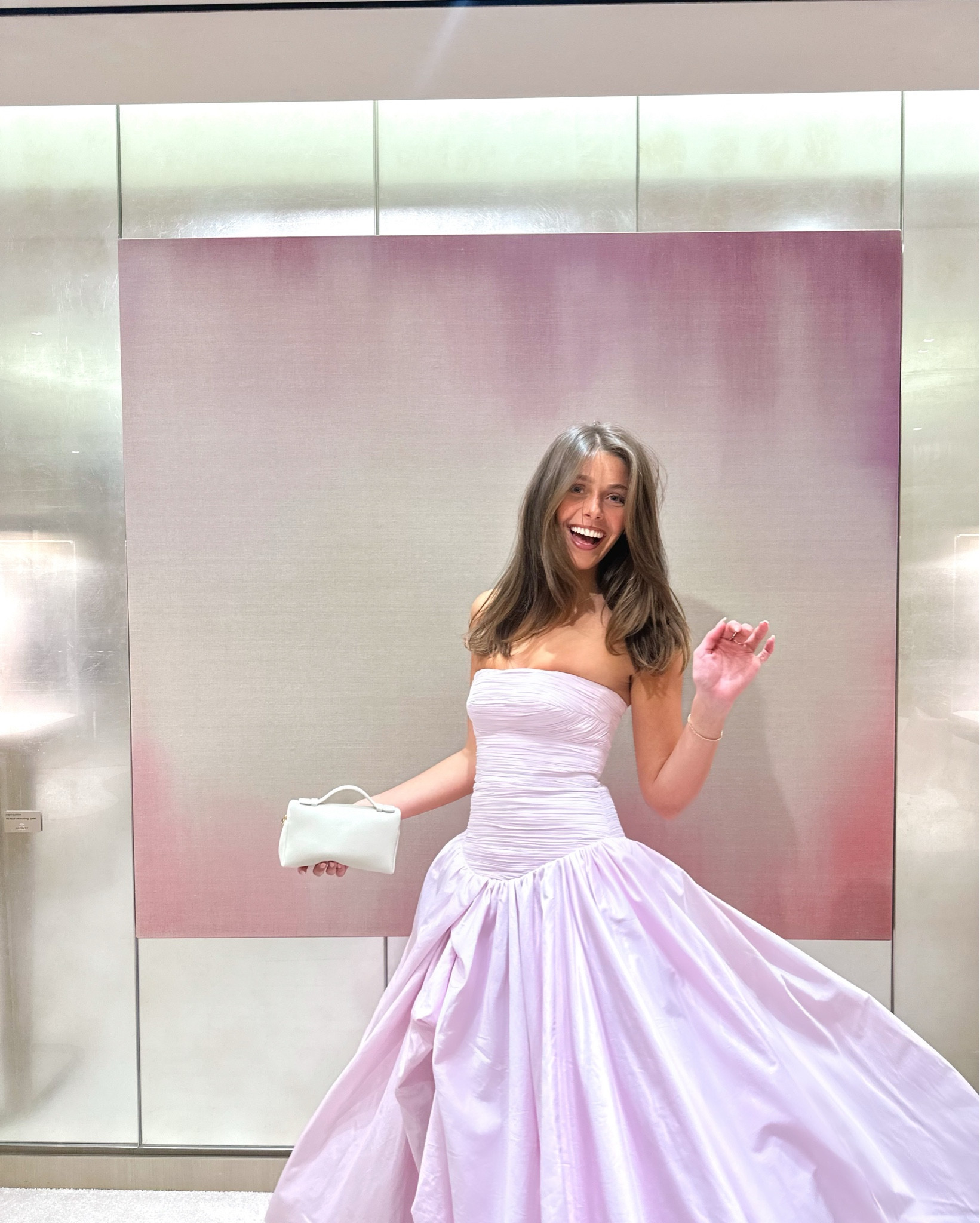 Felt like a princess 👸🏽💗🫧

Dress: Aje ‘Violette Bubble Hem Maxi Dress’ in Pastel Pink. (Wearing a size 6)

Bag: Loro Piana ‘Extra Pocket L19, Grained Calfskin’

Shoes: Tong Bianco ‘Kimchi Dove Nappa’ in Pink. 




#LTKmodest #LTKwedding #LTKaustralia