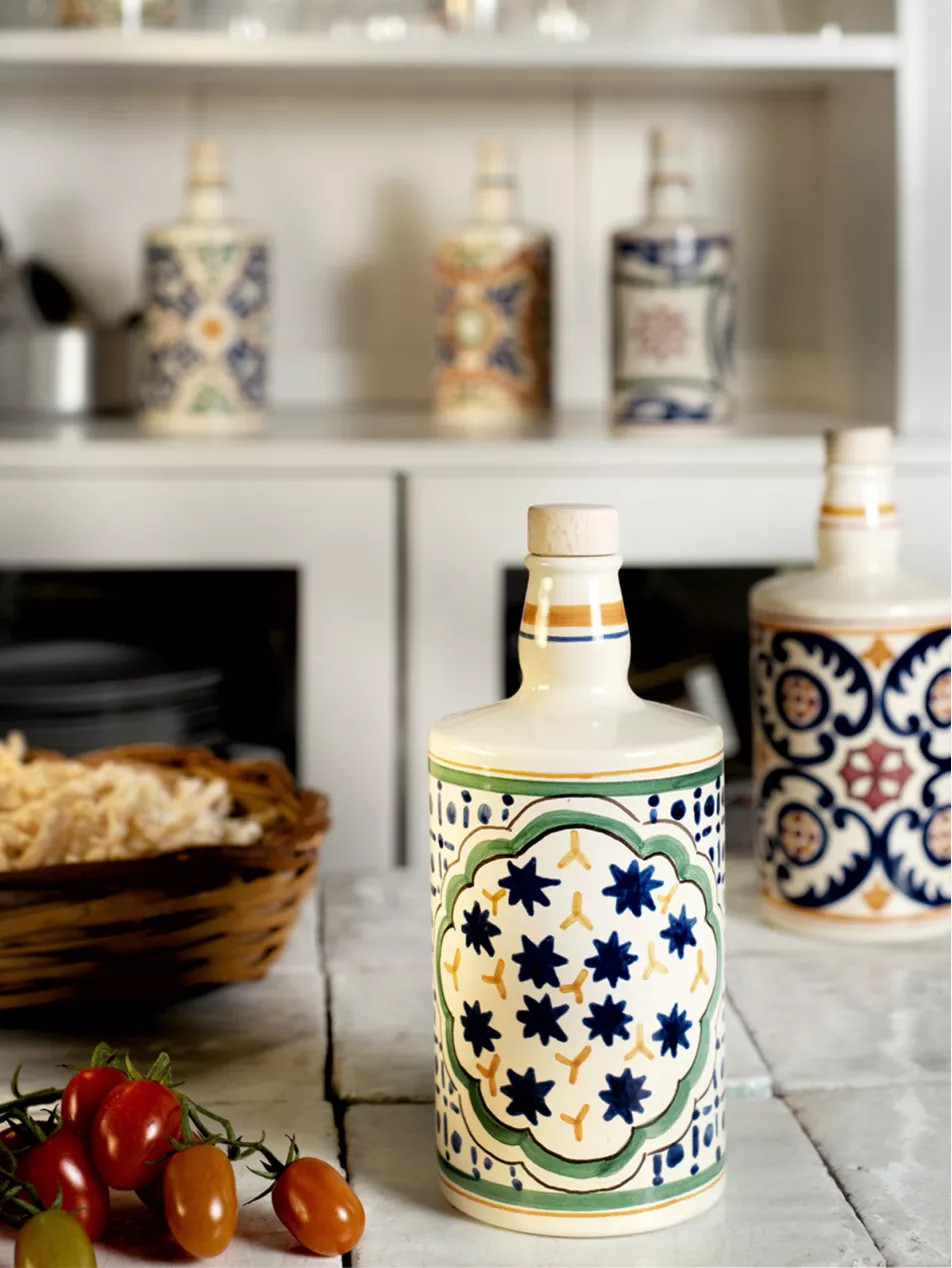 Centonze Barocco ceramic extra virgin olive oil 500ml | Selfridges