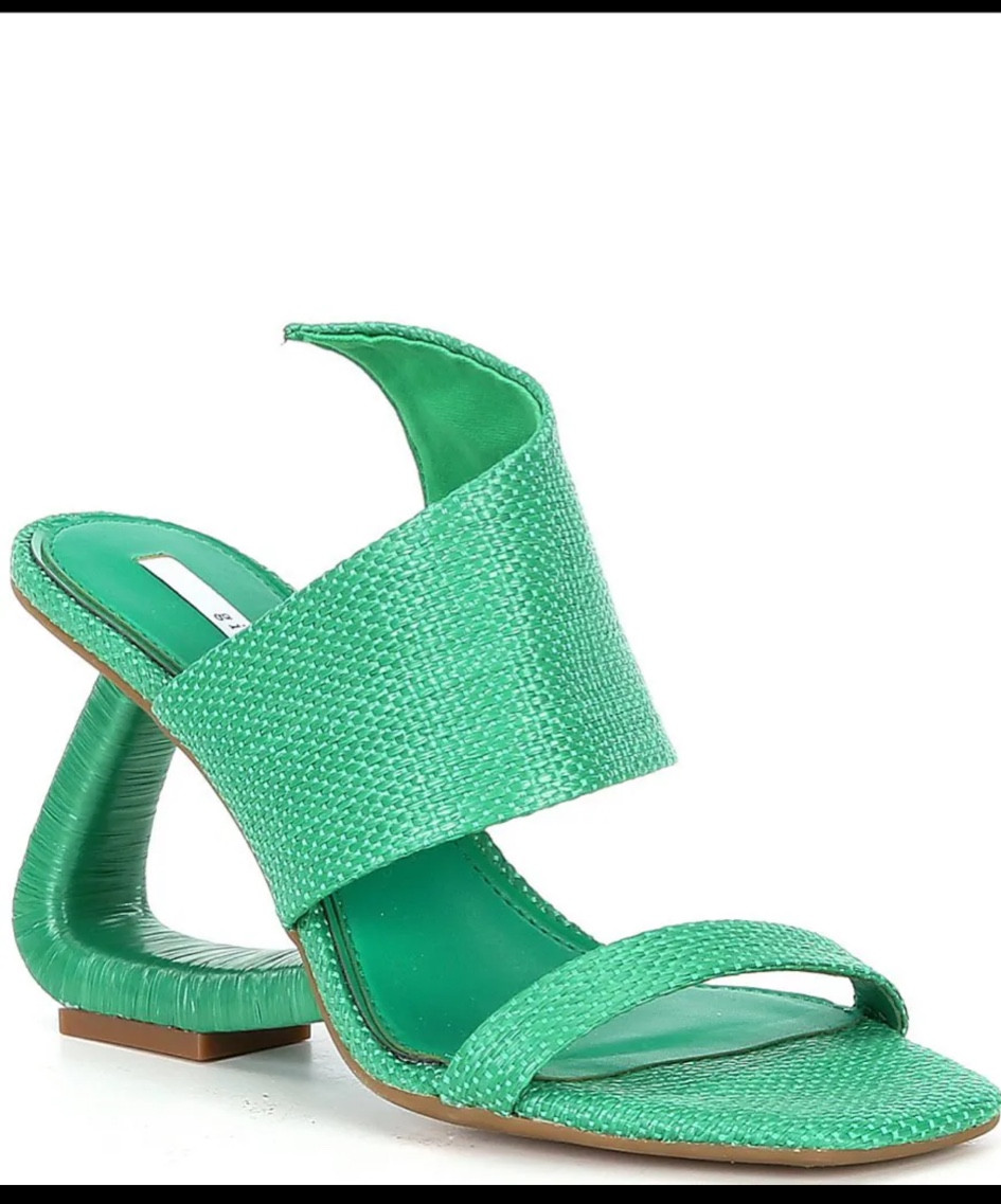 Omg major shoe crush!  Statement Shoes!!
#springshoes #statementshoes #shoecrush