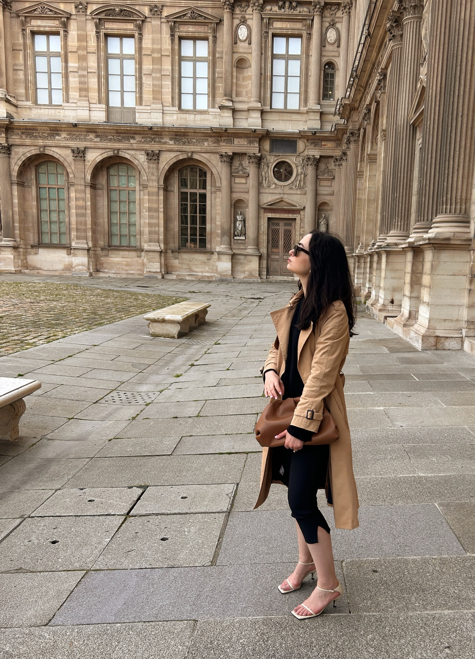 Trench: Mango
Sweater: Massimo Dutti
Capris: Zara
Sandals: Toteme
Bag: Looks Like Summer
Sunglasses: RayBan

#LTKtravel