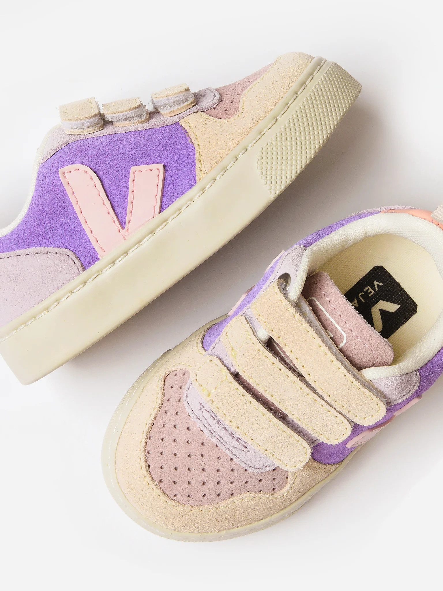 VEJA
                      
                     Kids' Small V-10 Suede Sneaker | Saint Bernard