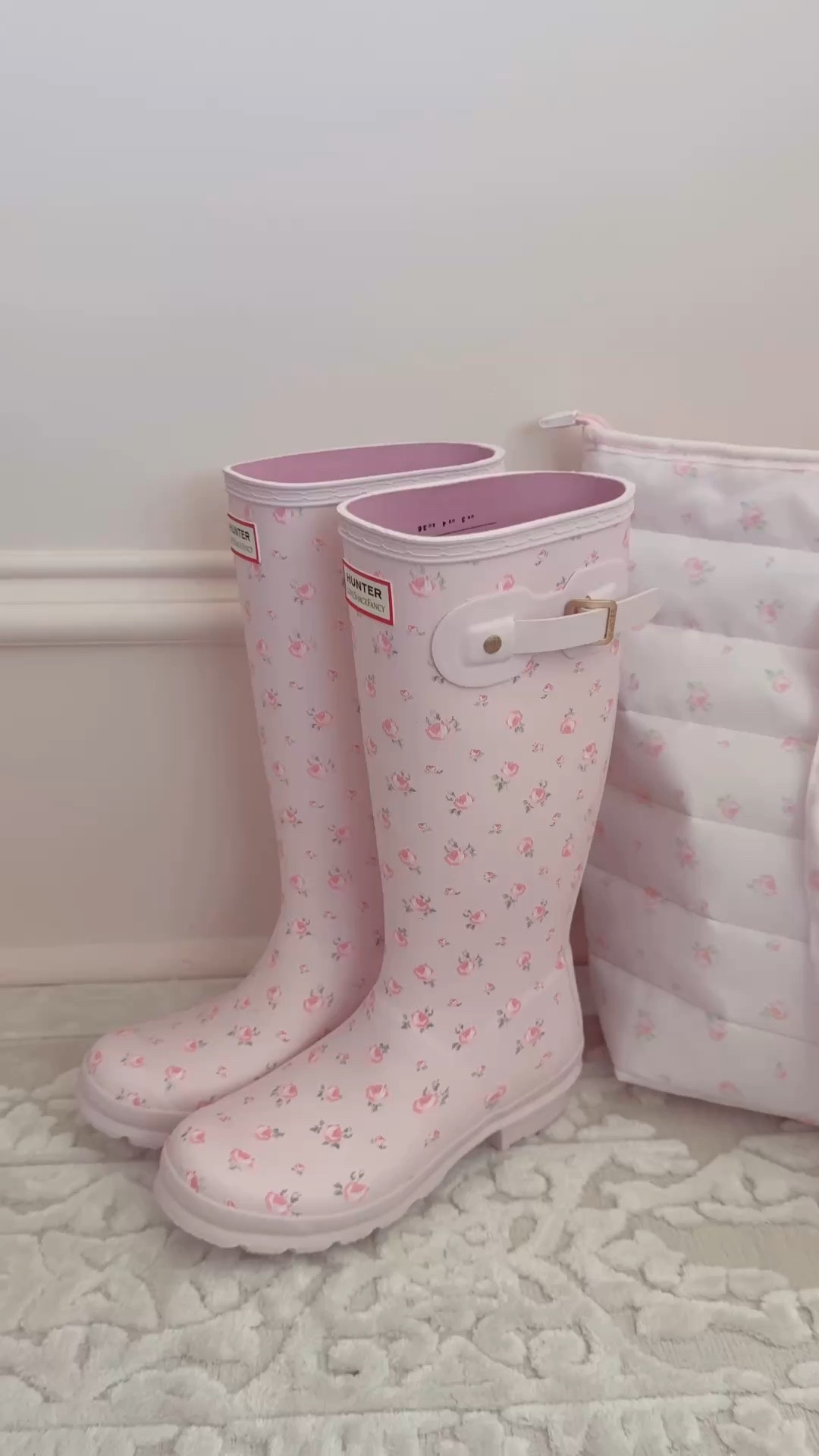 LoveShackFancy x Hunter Boots 

I ordered kids size 4 which is = to women’s size 5-5.5

#LTKSaleAlert #LTKPetite #LTKKids