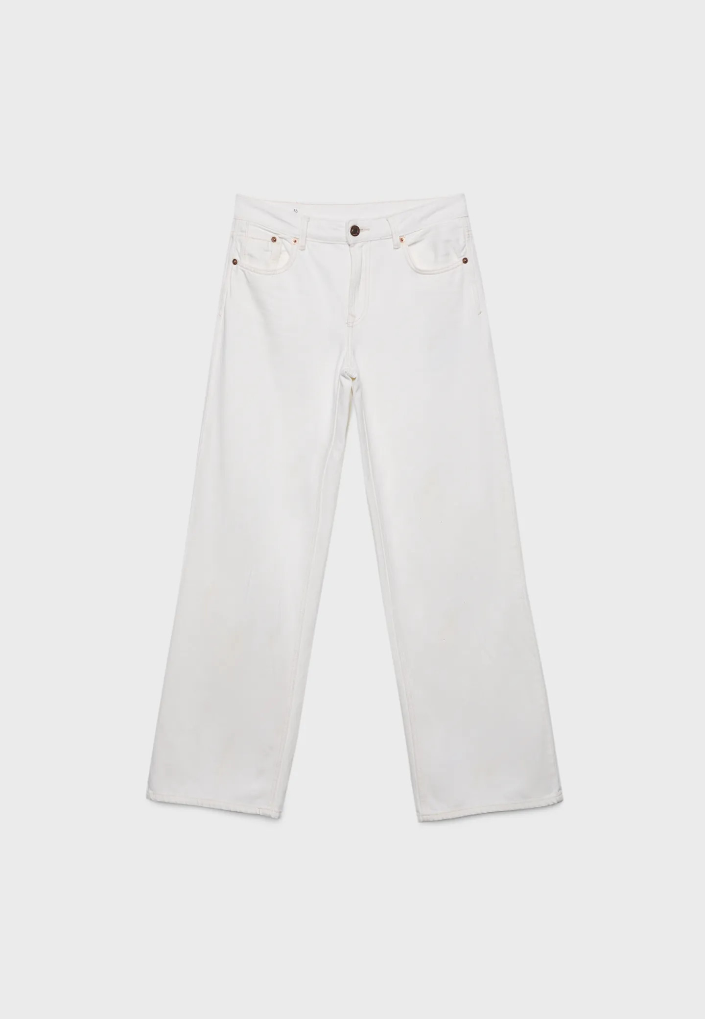 D91 Jeans mit tiefem Bund, Weites Bein und Serge | Stradivarius DE