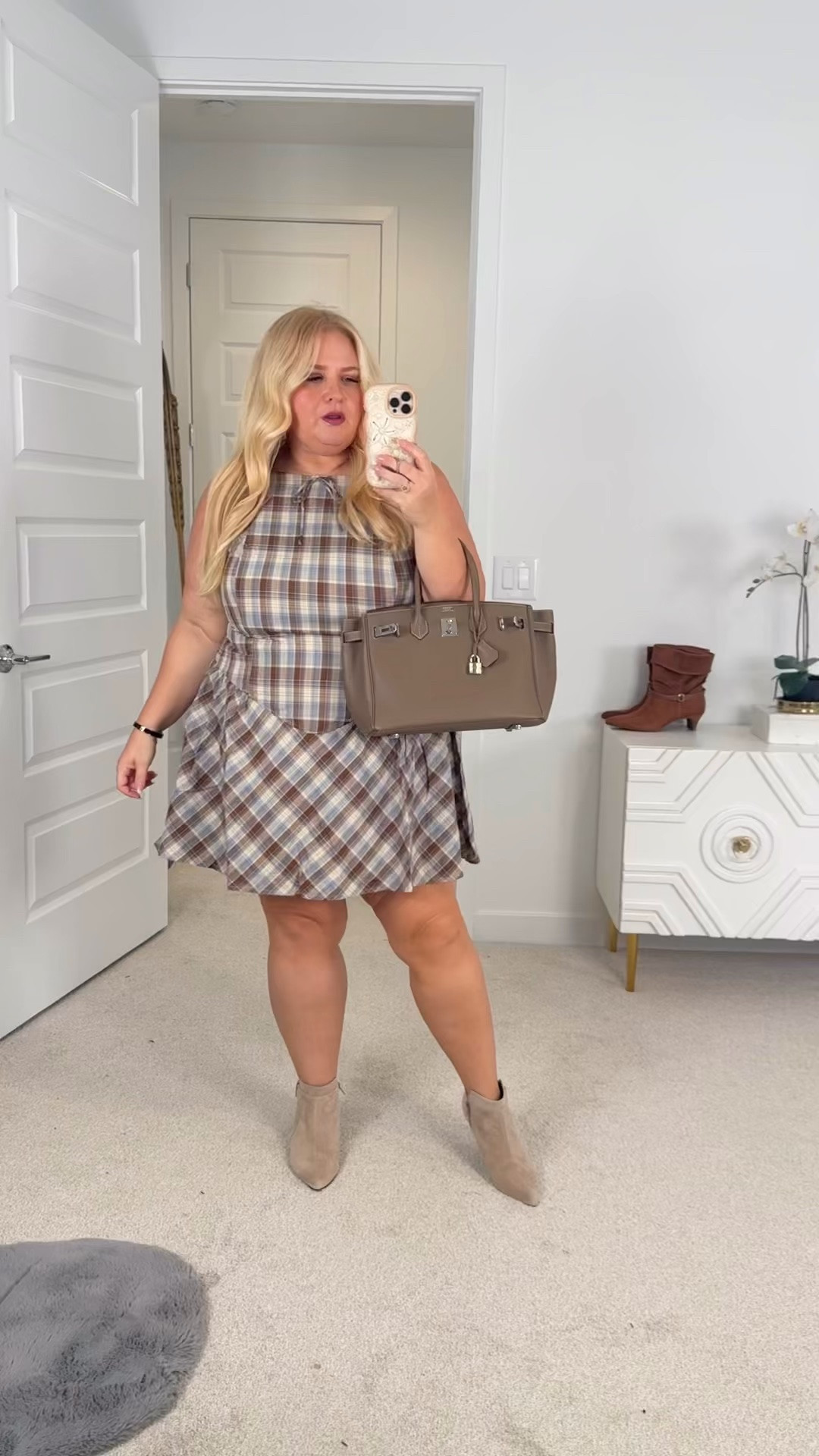 Omg this dress 🍂🤎 the fit is PHENOMENAL - wearing 1x this is the larger of the 2 sizes I wear

#LTKPlusSize #LTKSaleAlert #LTKdayinmylife