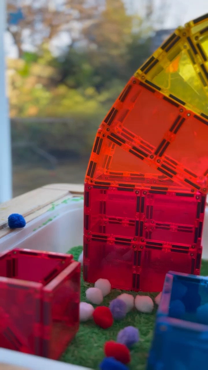 Connetix tile rainbow color sort

#kidstoys #kidsactivities #magnetictiles #sensoryplay 