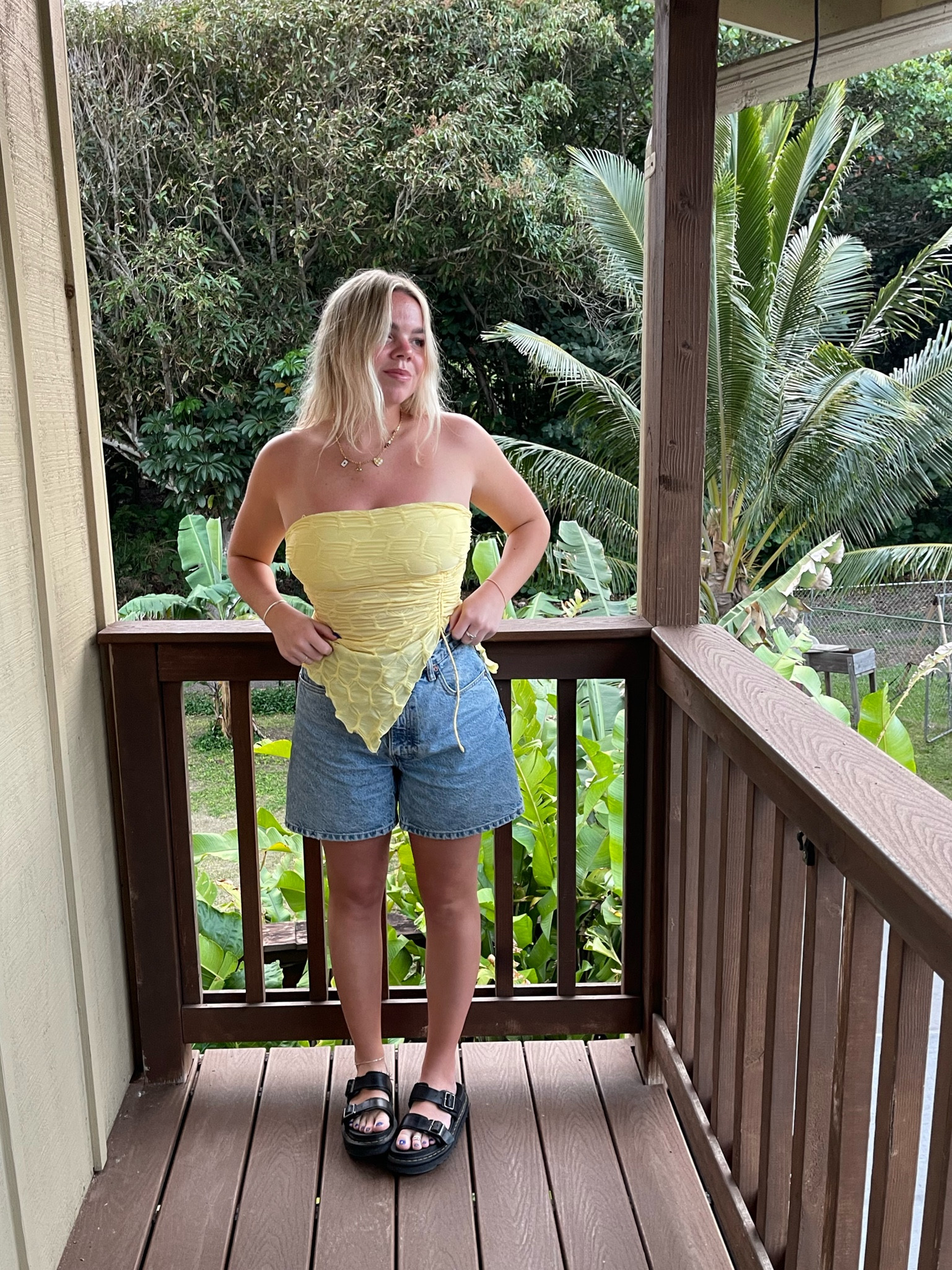 Cutest yellow tube top💛

#LTKfindsunder50 #LTKtravel #LTKstyletip