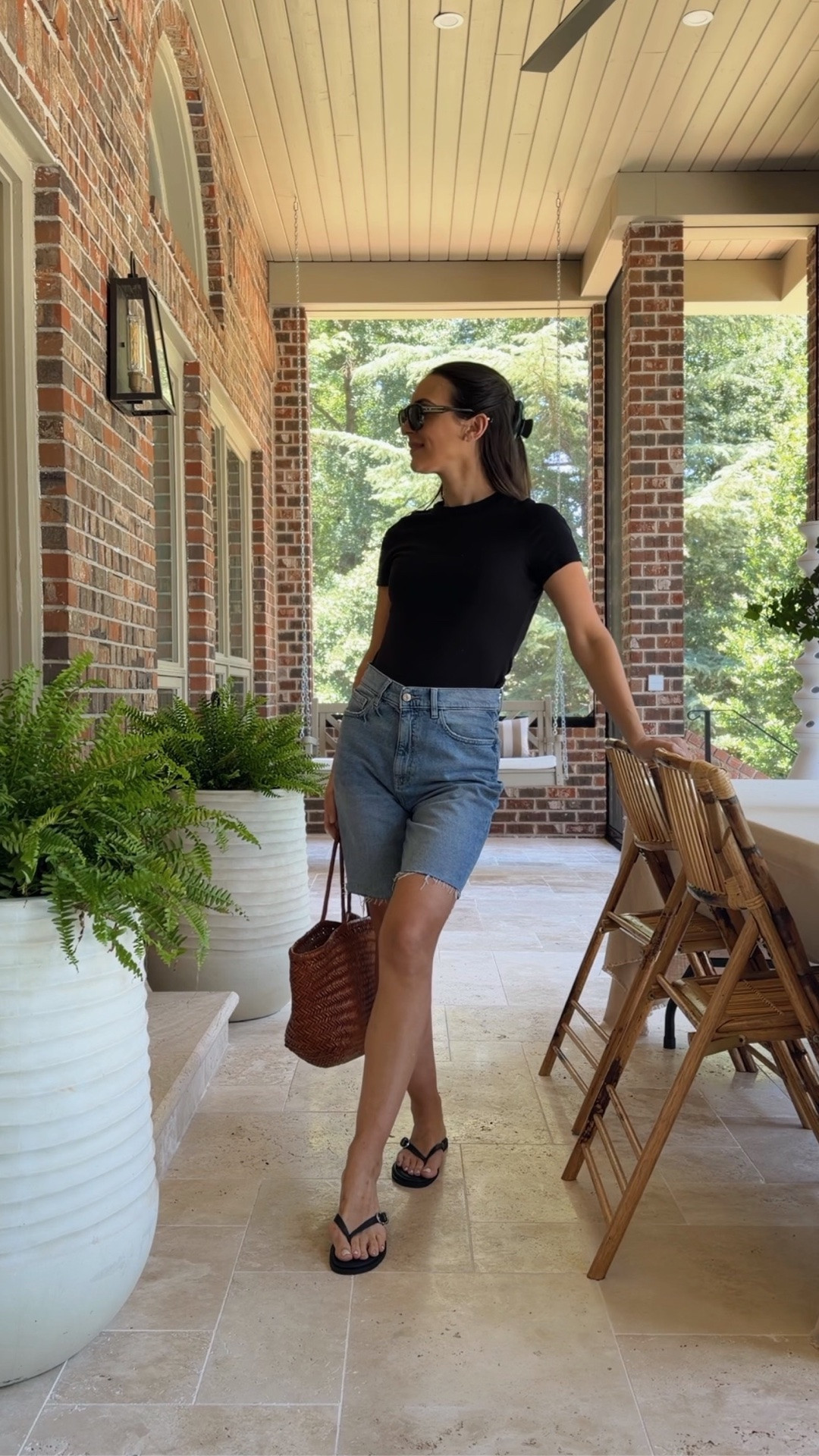 I love this simple look, honestly