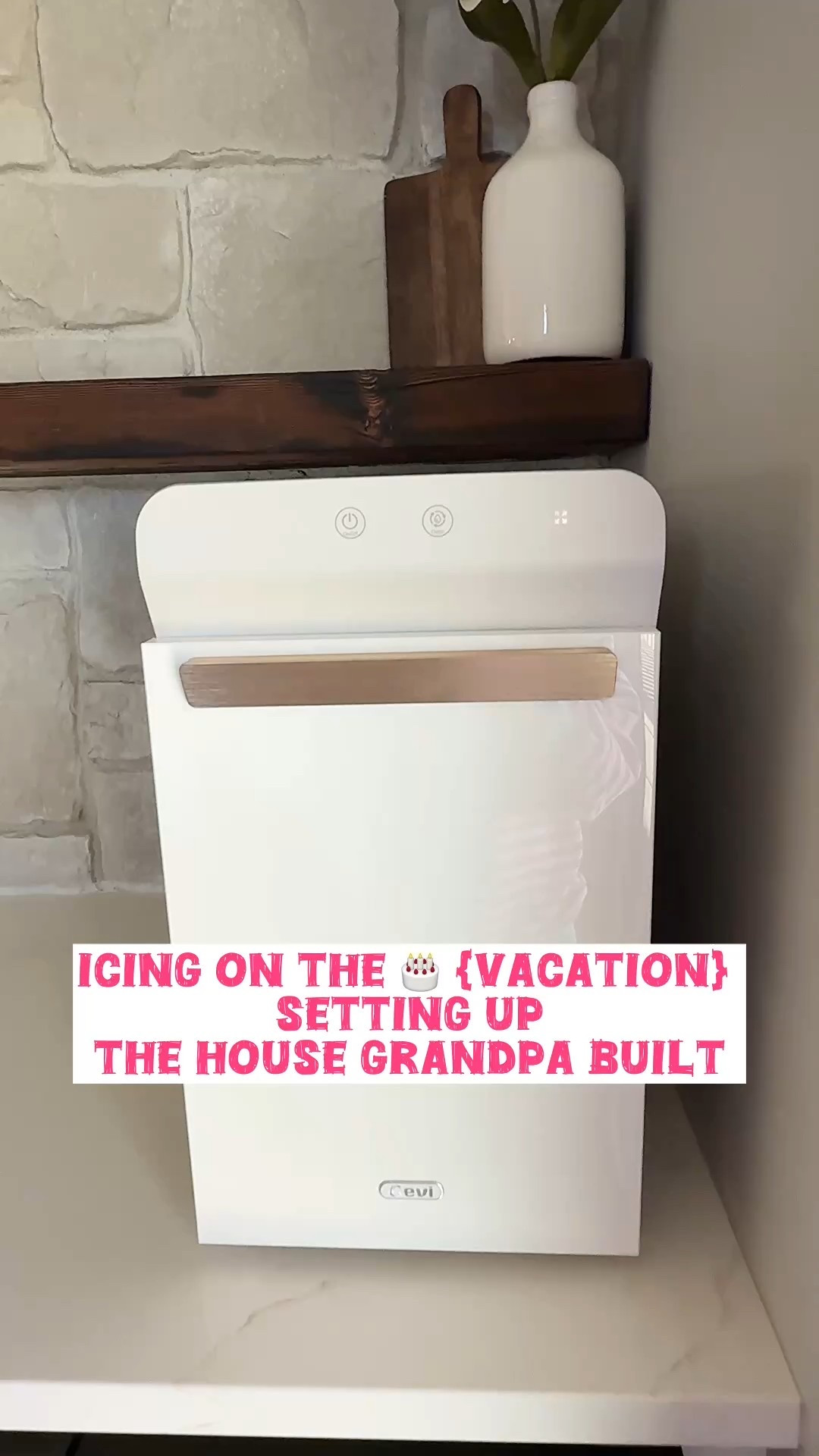 More goodies on the coffee / drink bar. If you’ve ever had an iced drink from Chik-fil-a you know how real the ice crush is 🧊😁

#LTKTravel