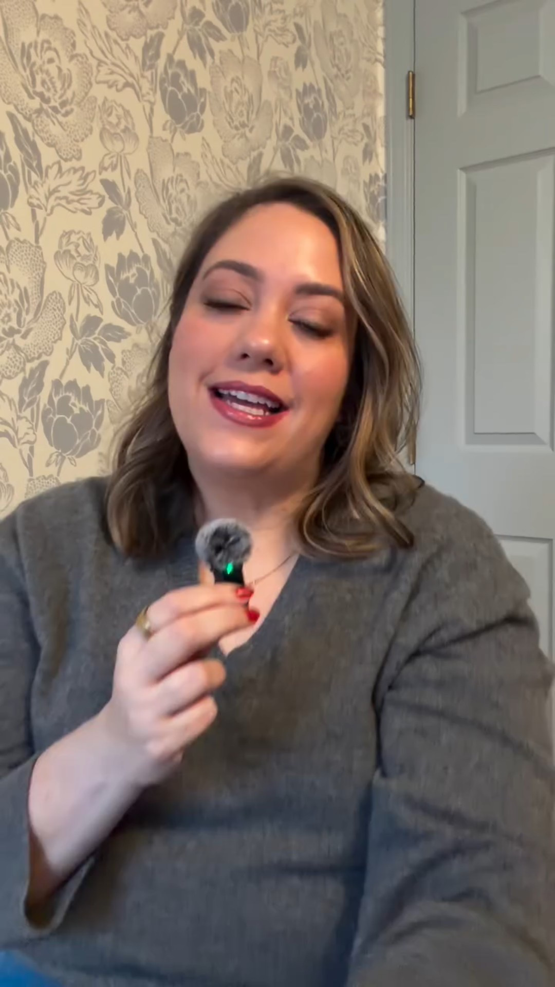 Chat with me: Last-minute stocking stuffers & holiday grief. 

You don't have to watch the whole thing to get a link to my favorite stock g stuffers with delivery before Christmas - check the link in our bio or comment anything to be sent the links!