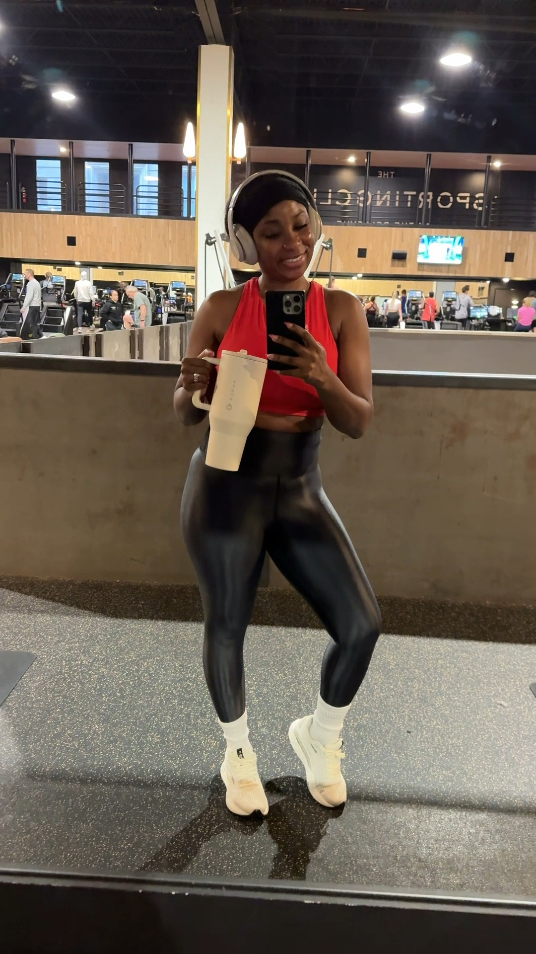 Made it to the gym this morning. Took everything in me with this cold Philly weather. I’m wearing size L in the top and S in the leggings. 

#LTKootd #LTKActive #LTKfitnessgoals