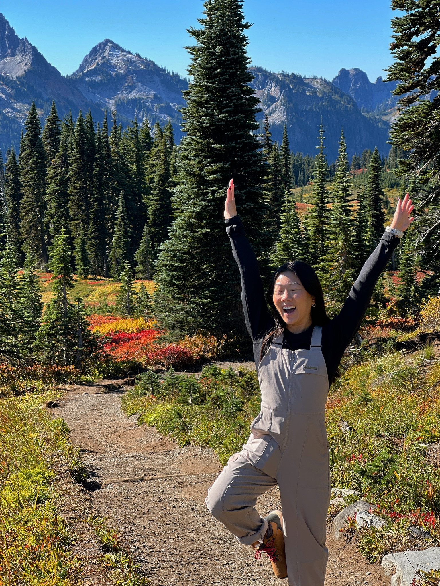 Hiking outfit for the fall 🥾🌲 wearing an XS in everything!

#LTKFindsUnder100 #LTKSeasonal #LTKTravel