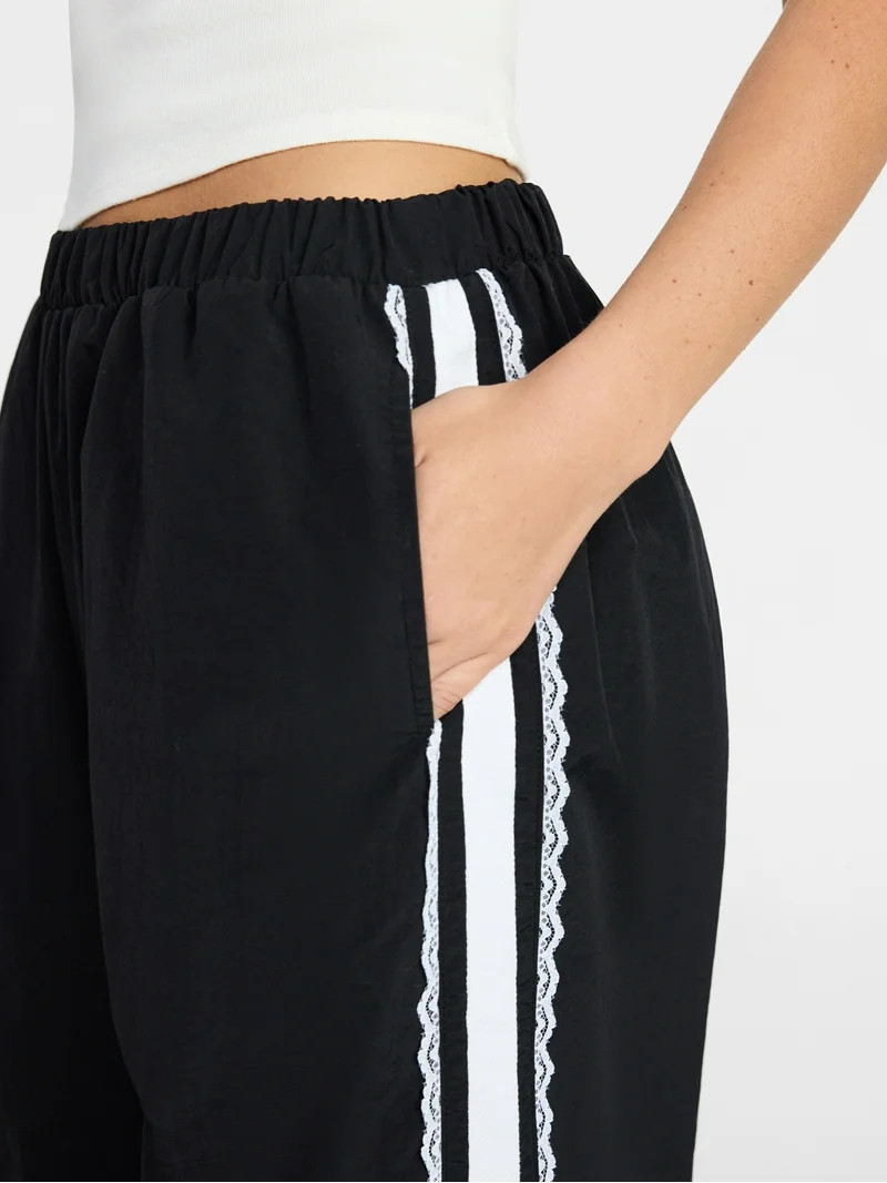 No Boundaries Lace Side Stripe Track Pants, 30.5'' Inseam, Women's XXS-XXL | Walmart (US)