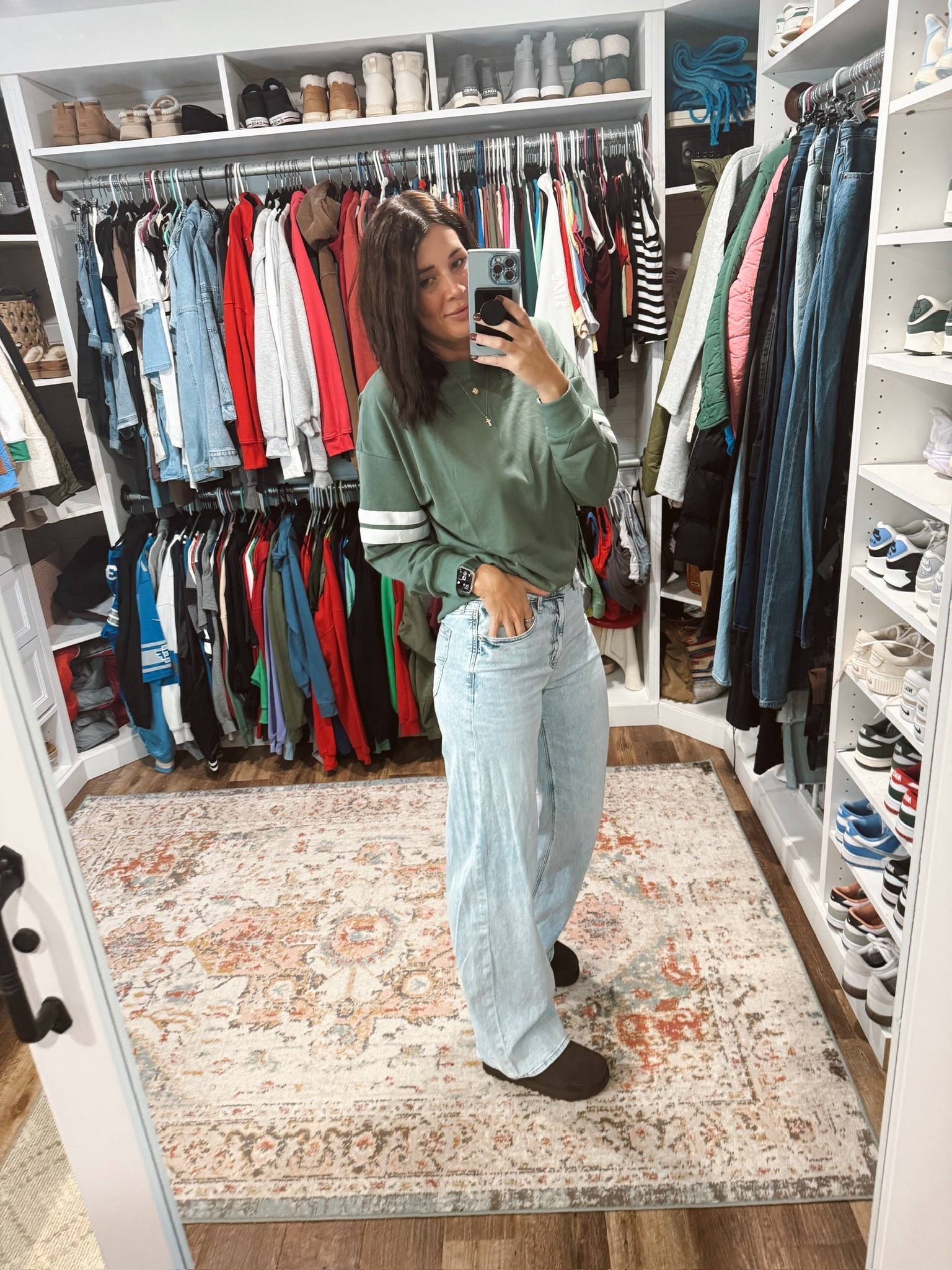 The perfect crewneck 

#LTKStyleTip #LTKFindsUnder50 #LTKSaleAlert