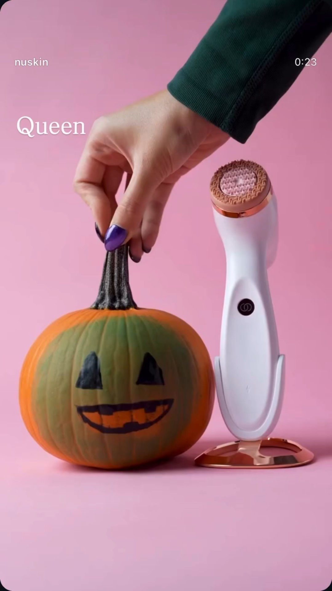 Queen 👸🏽 

Contact me for more info 👌🏽

#lumispa #makeup #facecleanser

#LTKGiftGuide #LTKHoliday #LTKBeauty