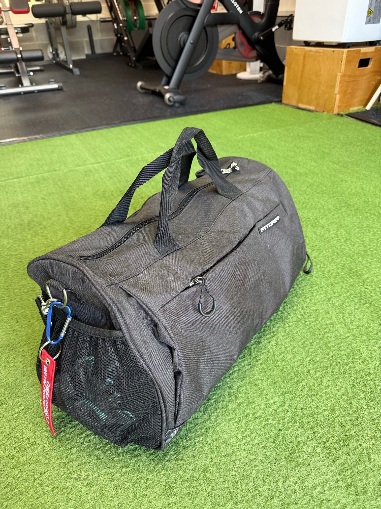 I get asked all the time what’s in my gym bag. So I created a fast, easy guide for you and it’s all shoppable in my LTK!

#LTKdayinmylife #LTKfitnessgoals #LTKActive