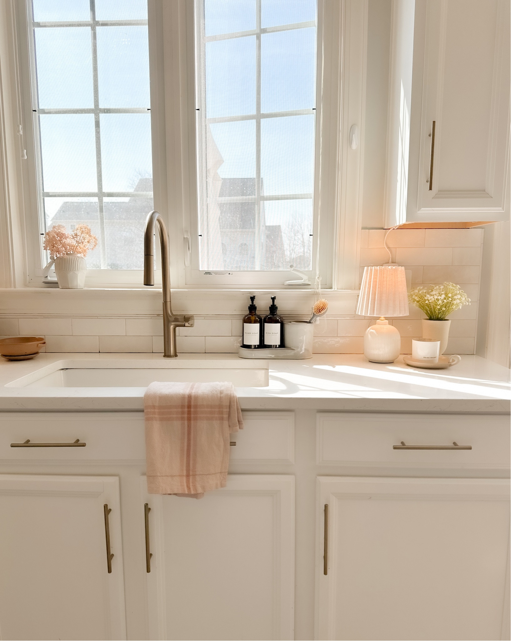 Pre-spring refresh: decluttering the kitchen while still making it cozy 🌸

#LTKSeasonal #LTKstyletip