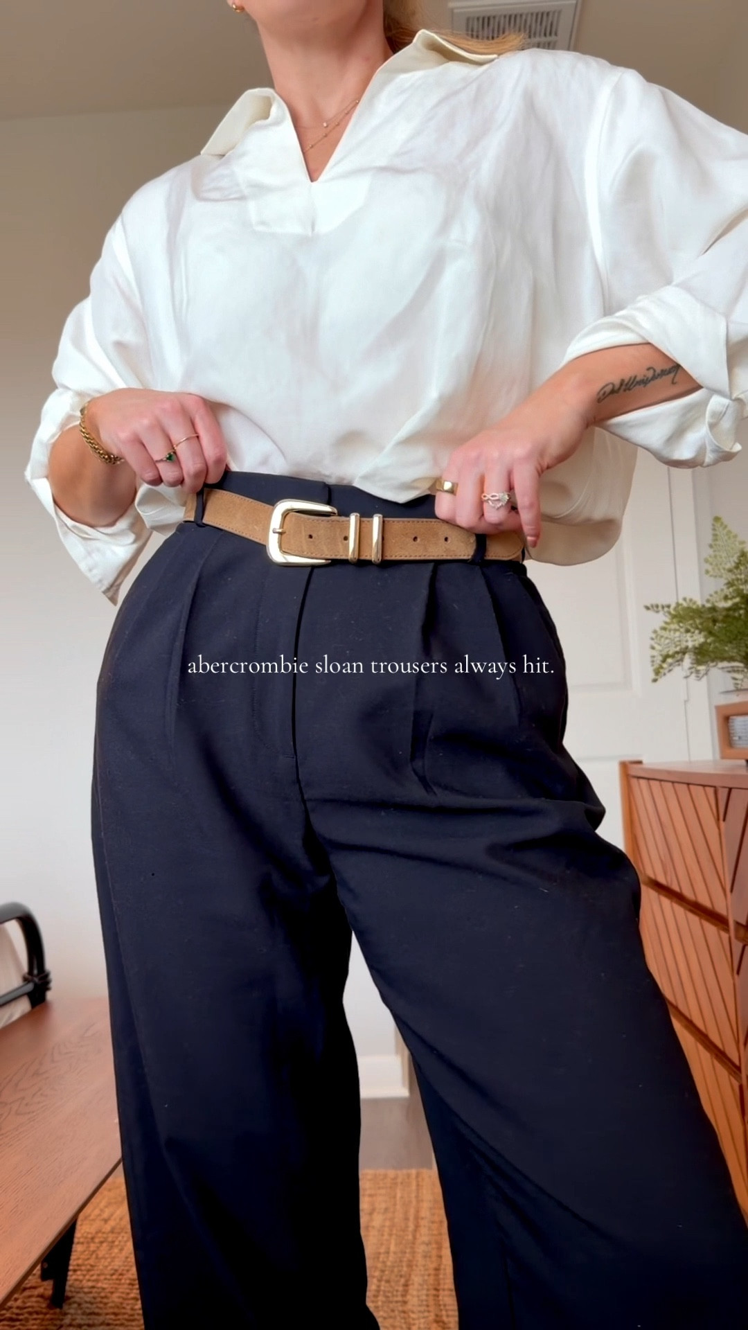 casual chic with pieces you’ll actually wear 🤎
abercrombie sloan slacks + lilysilk oversized shirt + faux-leather bomber (30% off!) = effortless weekend uniform

#falloutfit #casualchic #quietluxury #effortlessstyle #fallstyle #outfitinspo #neutraloutfit #elevatedbasics #capsulewardrobe #minimalstyle #timelessstyle #workwearstyle #streetstyleinspo #chicoutfitideas #falltrends #trousersoutfit #weekendstyle #everydayoutfit#LTKFall #LTKStyleTip  #LTKCyberWeek

#LTKSeasonal #LTKSaleAlert #LTKootd #LTKSaleAlert