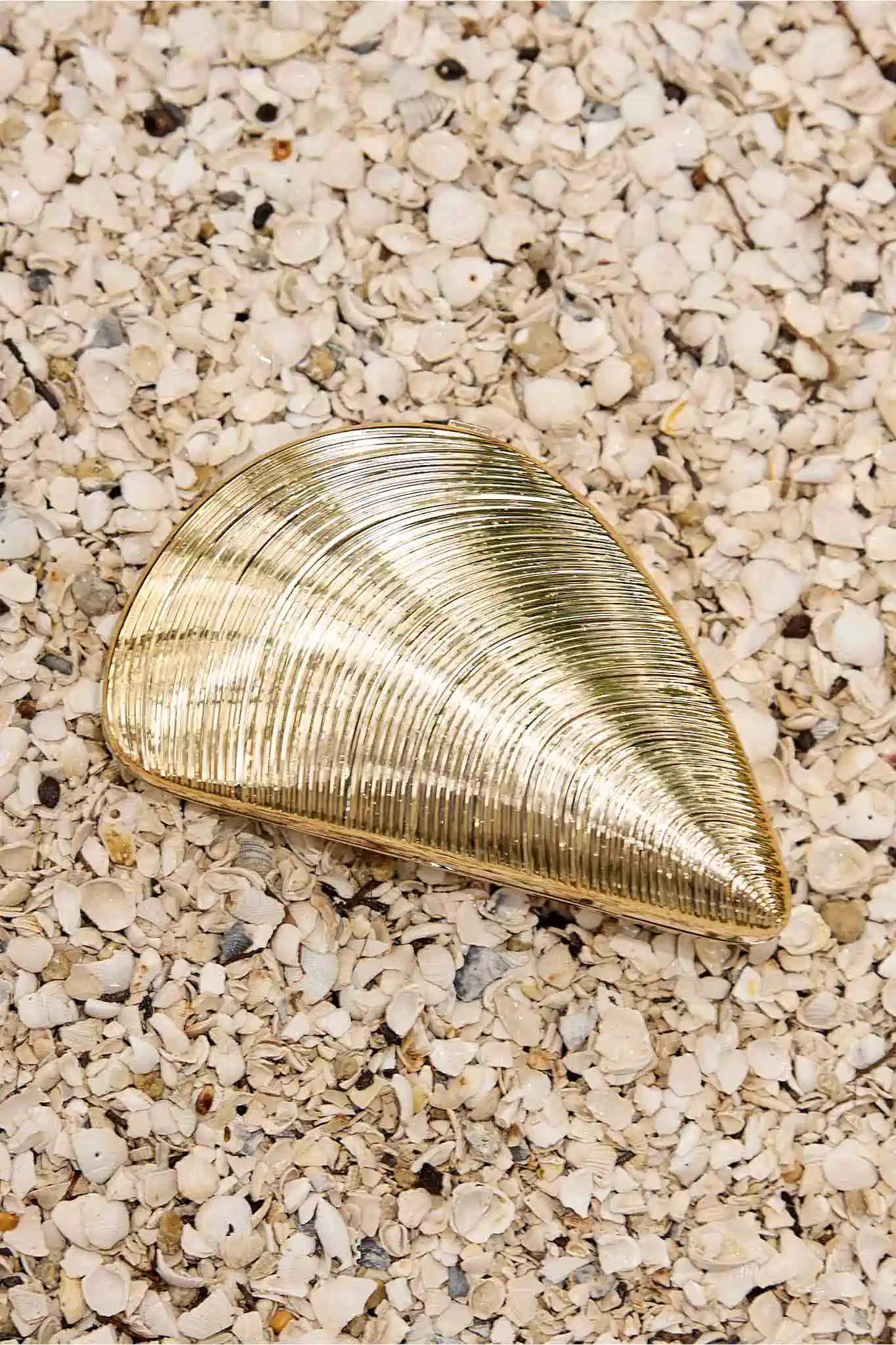 Veronica Gold Oyster Clutch | Avara