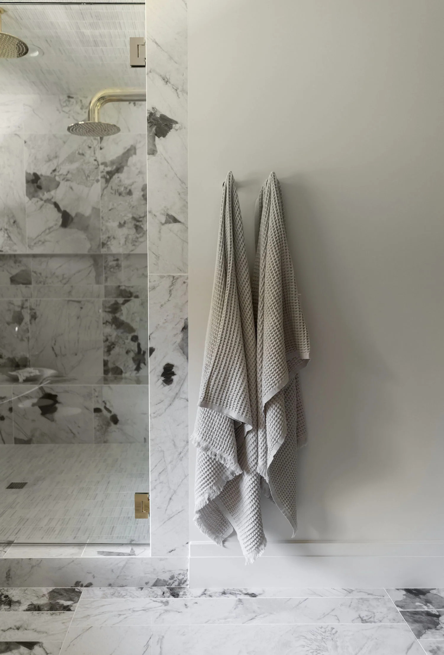 Leva Waffle Turkish Towel - Tonal Sand | THELIFESTYLEDCO