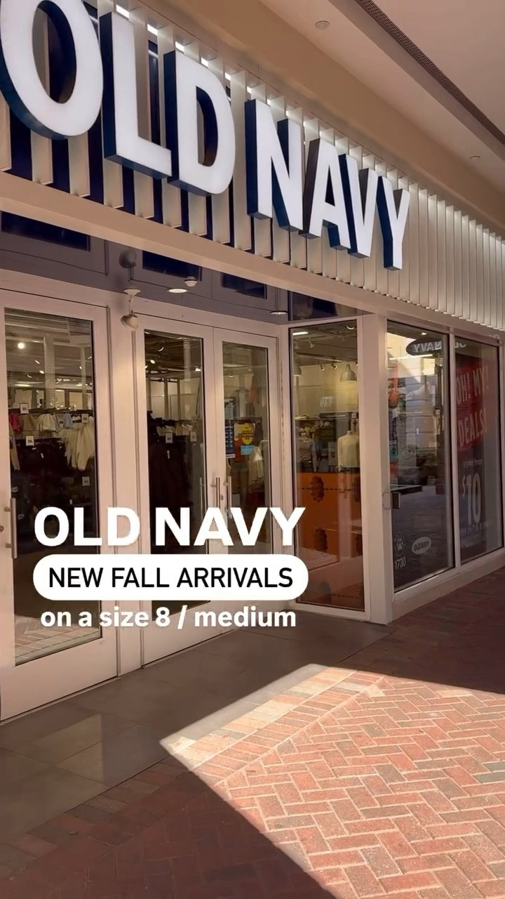 50% off Black Friday sale is on at Old Navy!! 50% off jeans, joggers, winter sweaters! 

#LTKFindsUnder50 #LTKSaleAlert #LTKCyberWeek