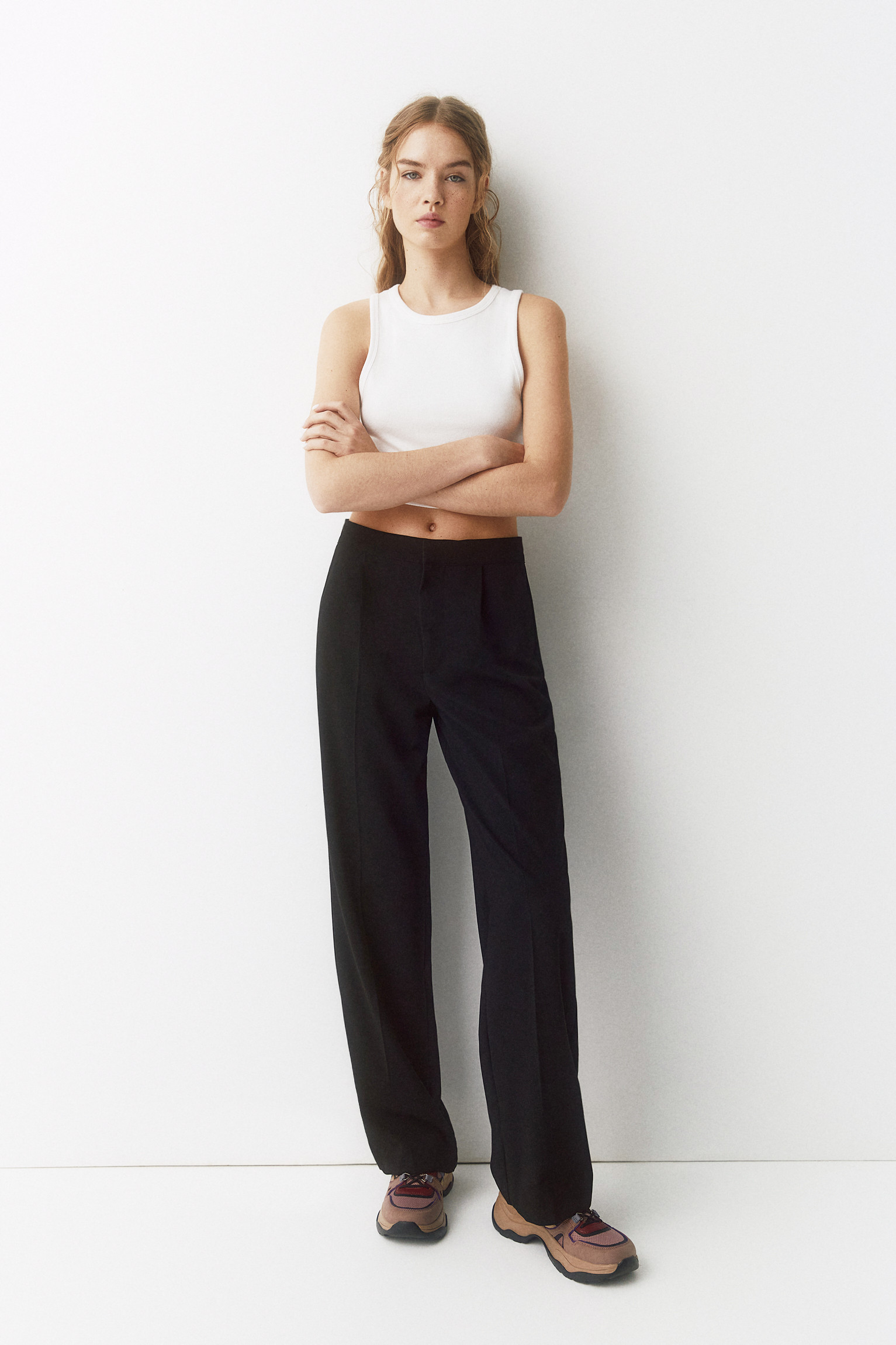 Formal loose-fitting trousers | PULL and BEAR UK