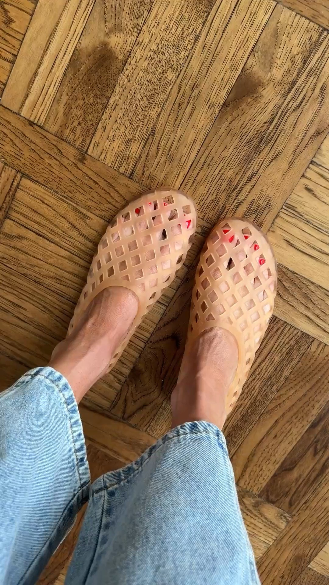 If you told me jelly shoes would be my everyday spring shoe… I wouldn’t have believed you 🤭 but these Amazon ones are SO comfy and pair with everything

#LTKSeasonal #LTKmomlife #LTKootd