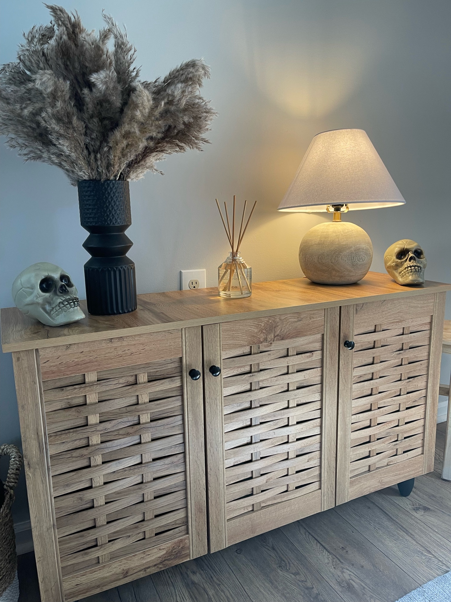 Spookifying the entryway 🌙🦇 


#LTKhome #LTKSeasonal #LTKHalloween