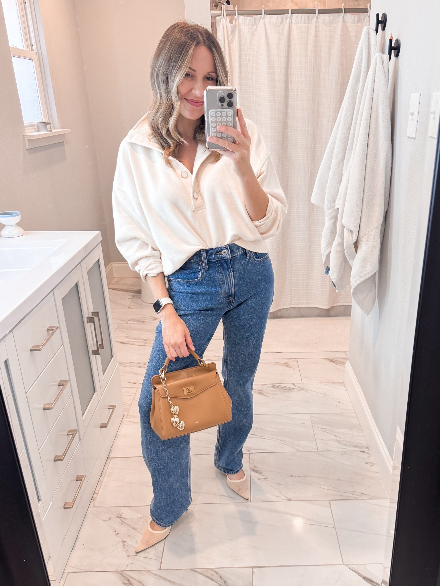 Small in top and 26 in jeans. 

#LTKootd #LTKOver40 #LTKdayinmylife