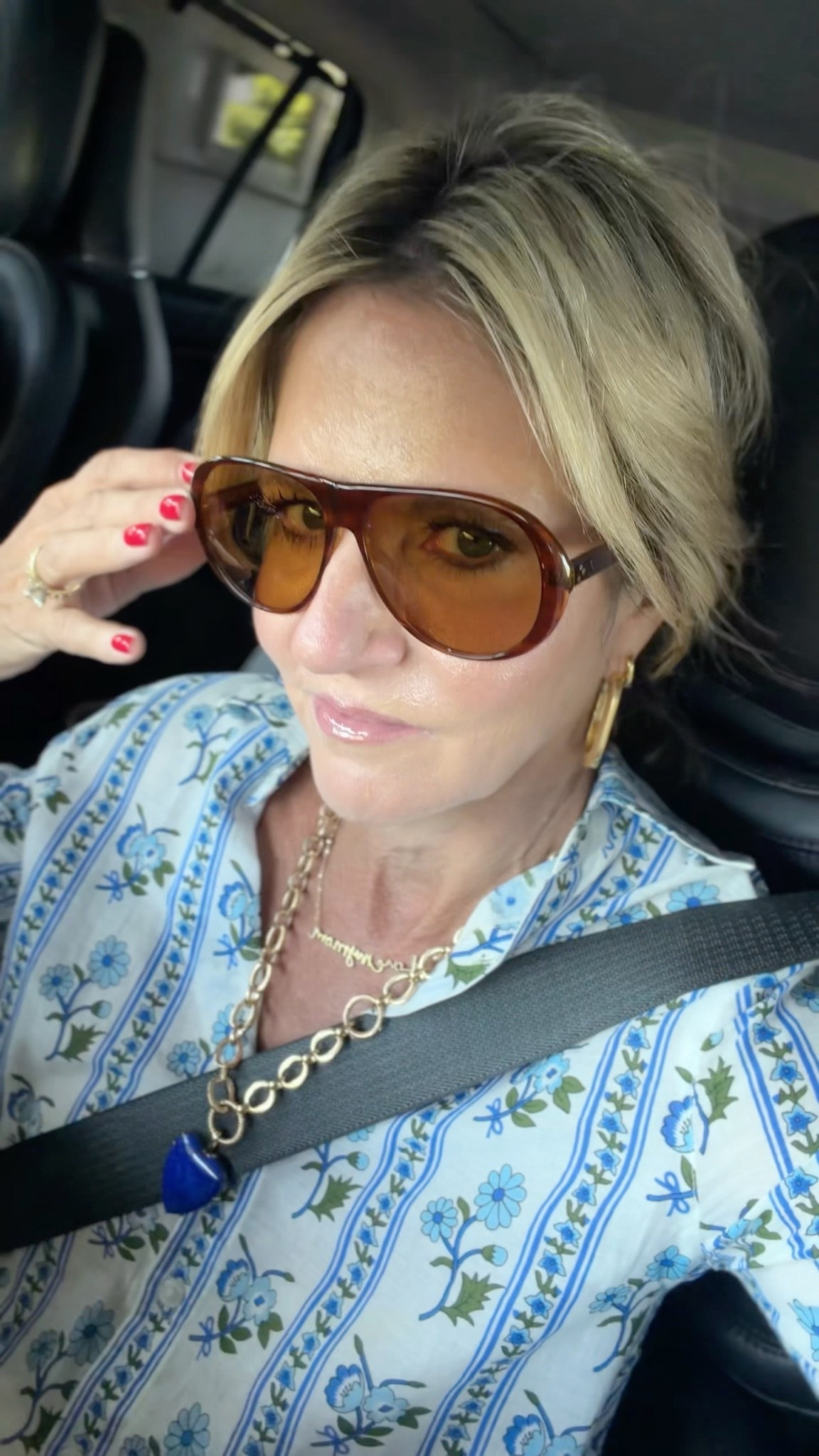 Linking sunglasses and jewelry. Top is unfortunately sold out,

#LTKootd #LTKOver40