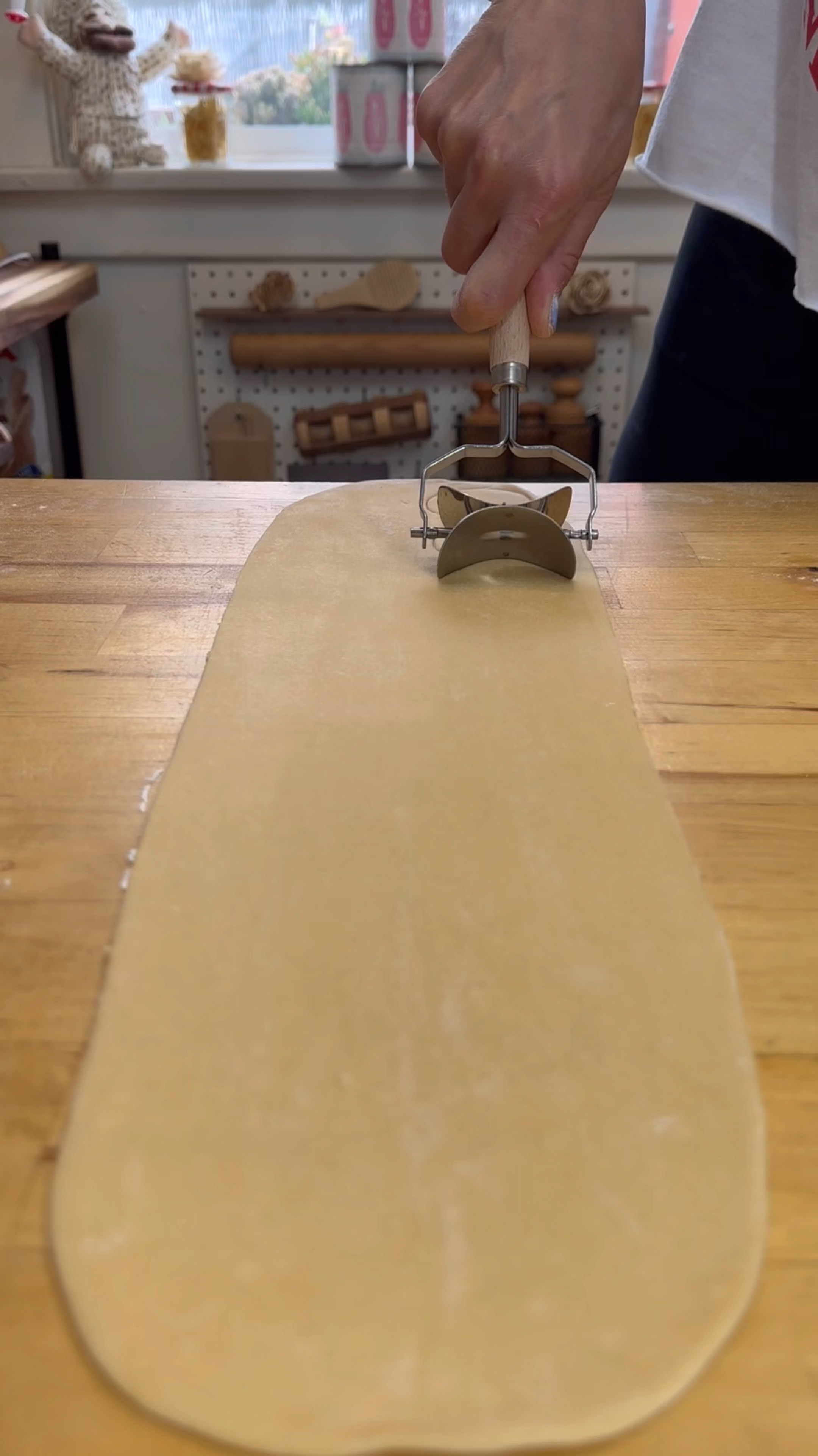 My favorite pasta tools for filled pasta 🥟 #pasta #faves 

#LTKGiftGuide #LTKHome #LTKVideo