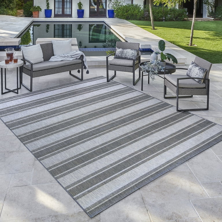 Paseo 5' x 7' Gray Stripes Outdoor Rug - Walmart.com | Walmart (US)