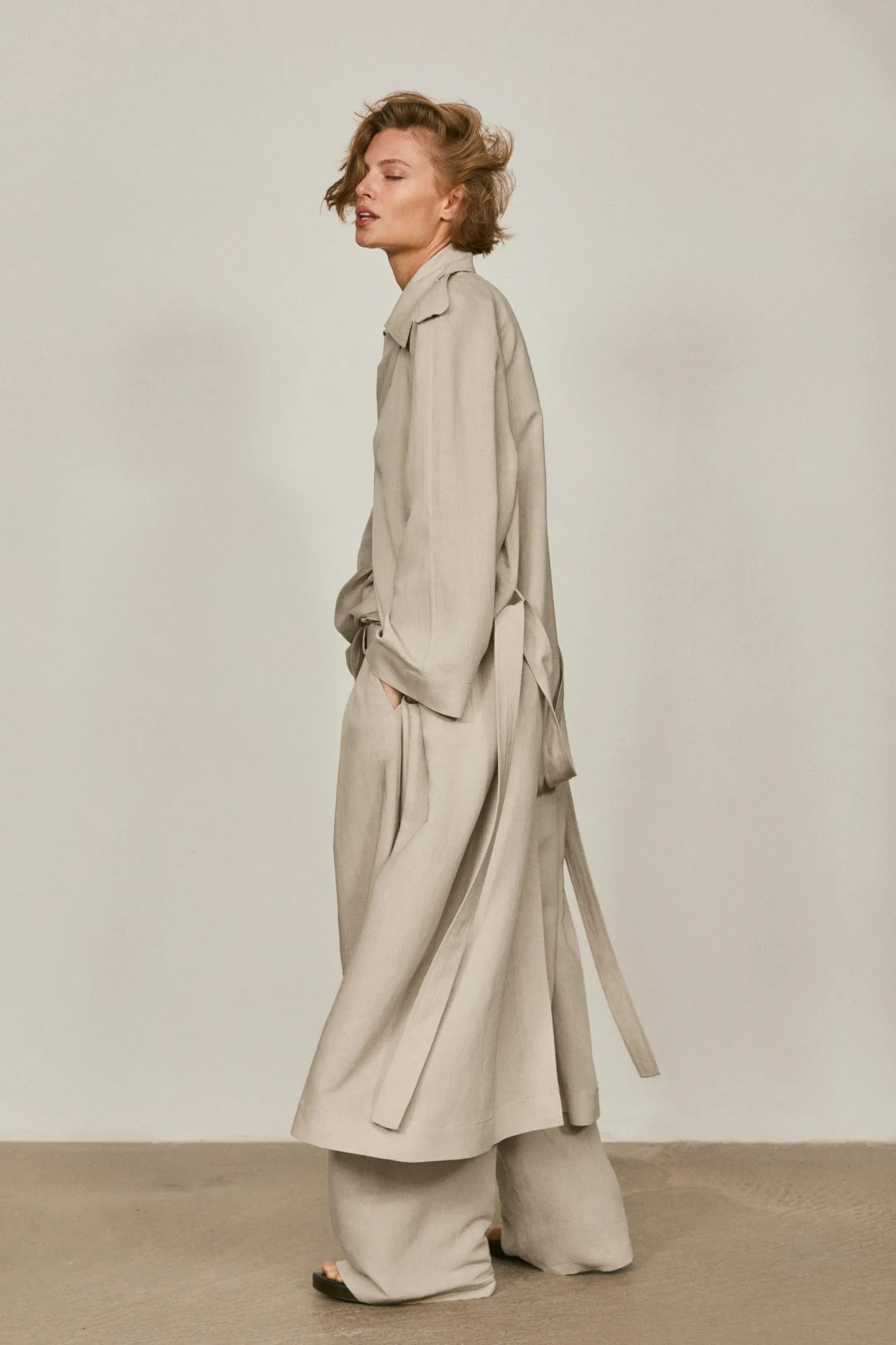 Oversize linen blend trench coat - LIMITED EDITION | Massimo Dutti UK