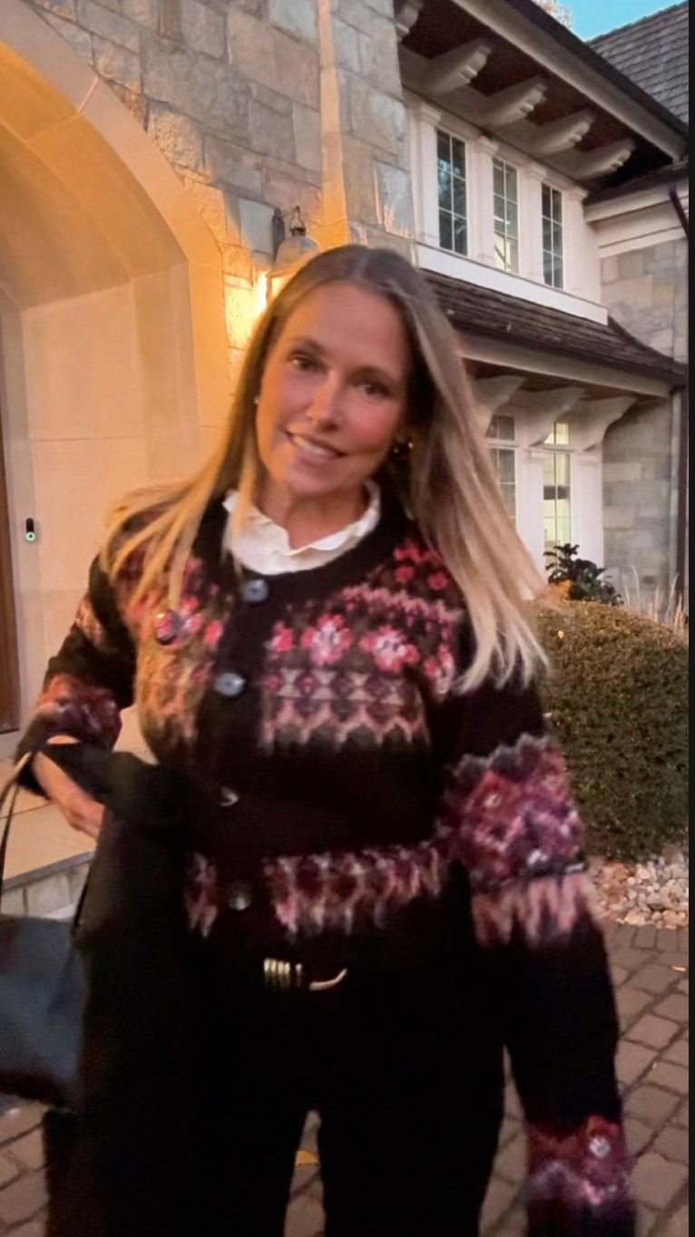 Outfit I wore tonight to volunteer with my son at the Pink Fund. It’s been such a rewarding time sitting side by side and helping others.

Use code HBD20 for 20% off.

#LTKSaleAlert