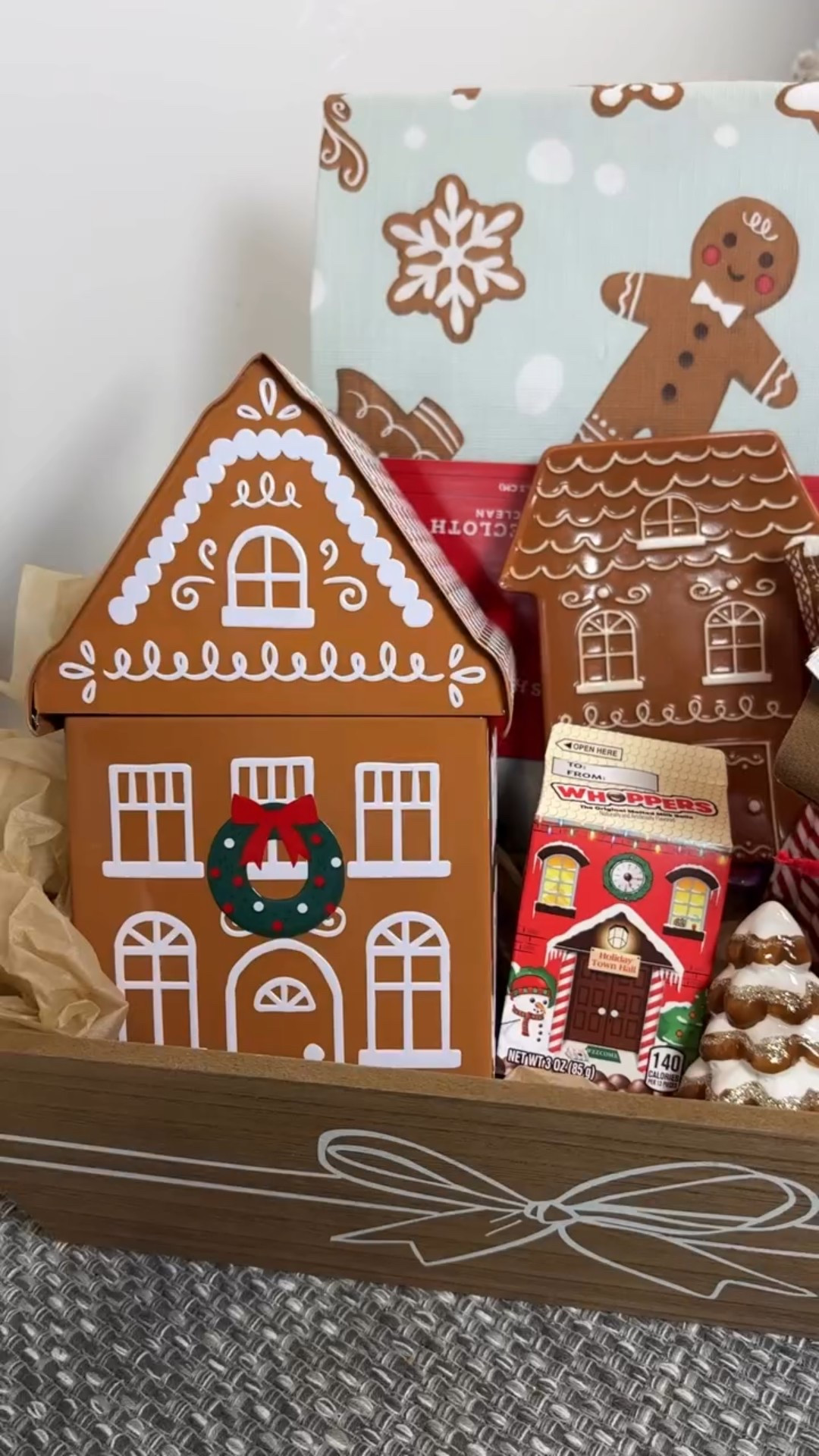 I’m loving these gingerbread themed items! They’re so stinking cute and easy to put together as a cute and festive gift. Some of these items are from the Target dollar section so keep an eye out for them, everything else is linked in my LTK! and it’s not too early for Christmas music is it?? ⠀
⠀
#GiftyGirl #GiftyGirlOfficial #GiftInspo #GiftIdeas #Gingerbread #ThemedBasket #GiftBasketGoals #TargetStyle #Target #HolidayGifting #CuteGifts #SimpleGiftIdeas #ChristmasGiftIdeas #ChristmasCookies

#LTKSeasonal #LTKGiftGuide #LTKHoliday