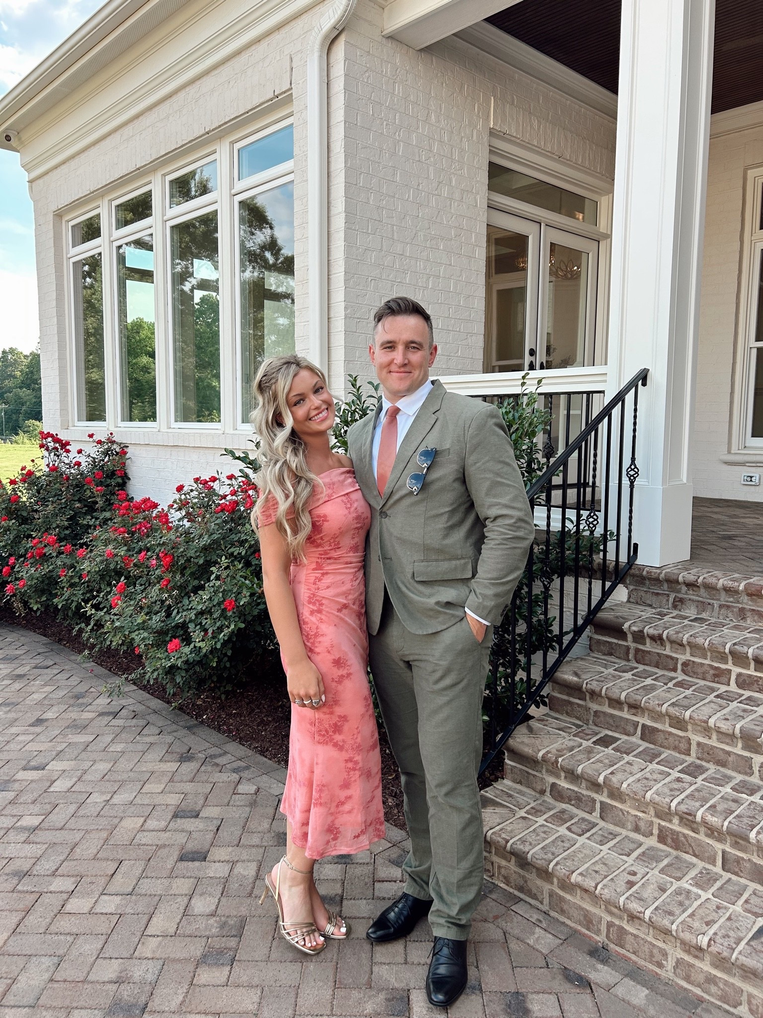 Spring or summer wedding guest inspo

Linen suit, men’s summer wedding outfit, pink dress, affordable menswear, summer wedding outfit for men

#LTKWedding #LTKMens #LTKSeasonal