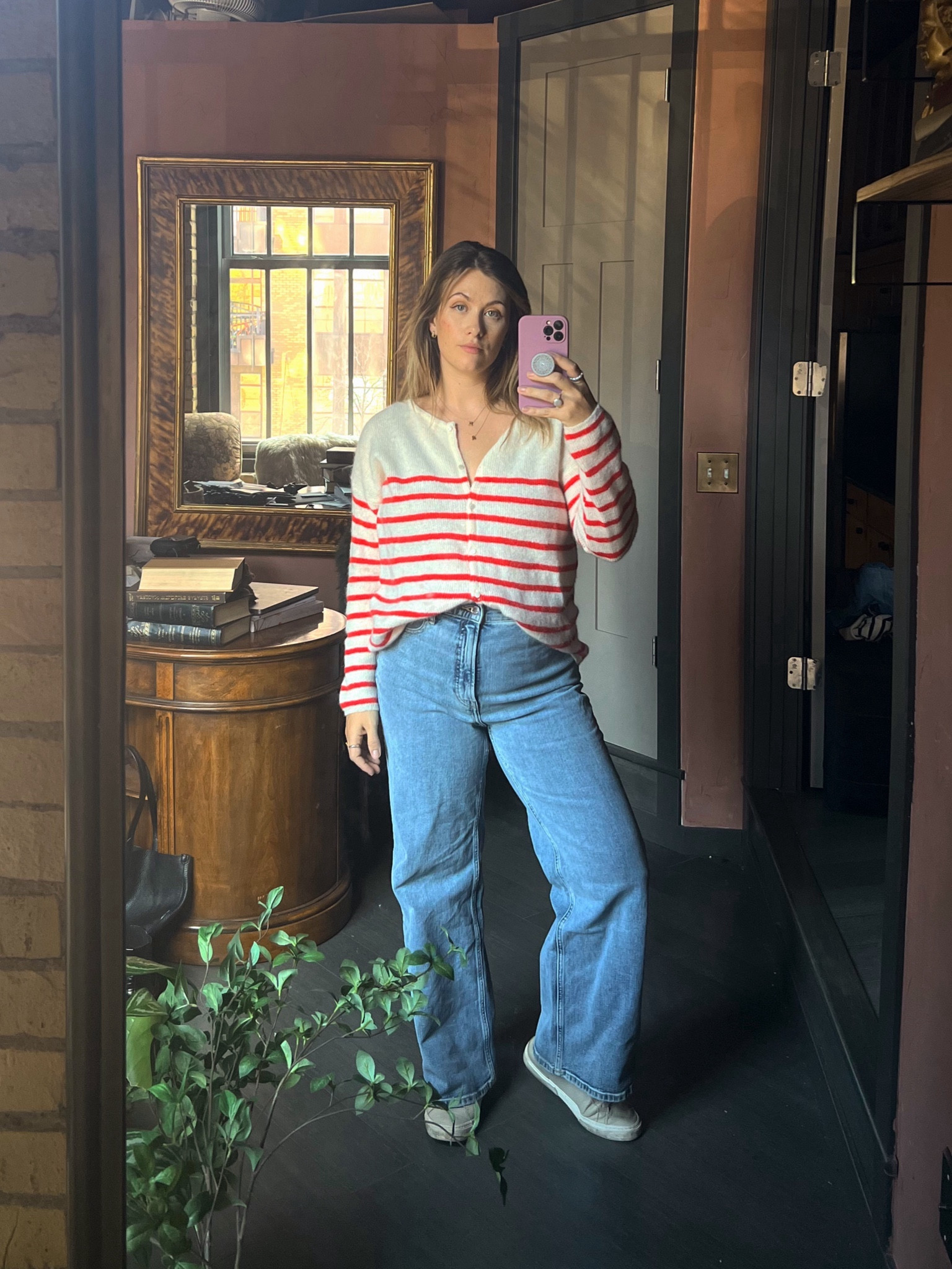 Everyday casual.

A very real postpartum bod, still in between sizes and squishy in the middle. 5’4” and 150lbs, size M/L

Fall outfits, fall looks, fall style, postpartum, postpartum style, maternity, maternity style, fall maternity, midsize, sweater weather, Jenni kayne, dupes, holiday looks

#LTKHoliday #LTKmidsize #LTKSeasonal