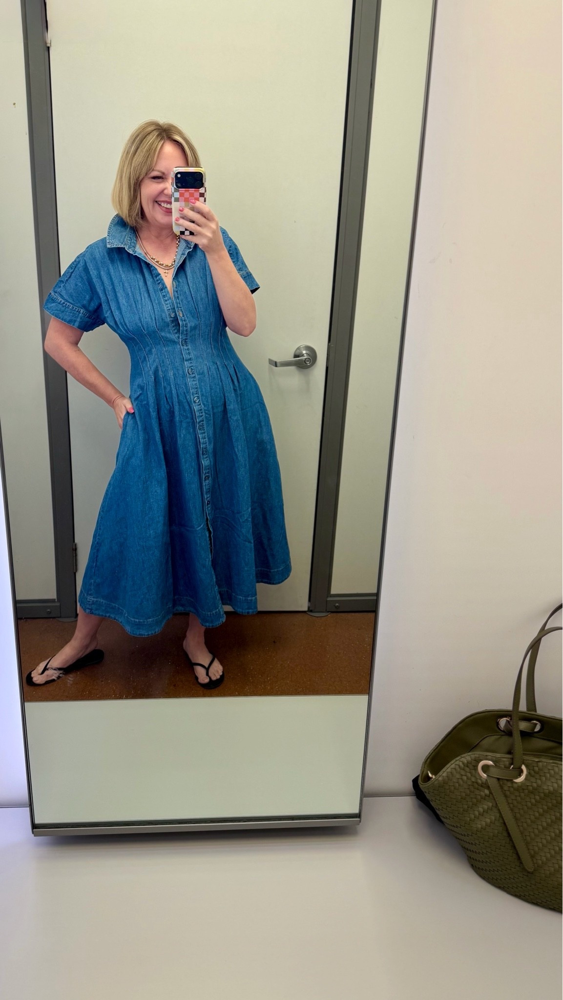 Small $28 dress that looks so much more expensive!!!

#LTKootd #LTKPetite #LTKOver40