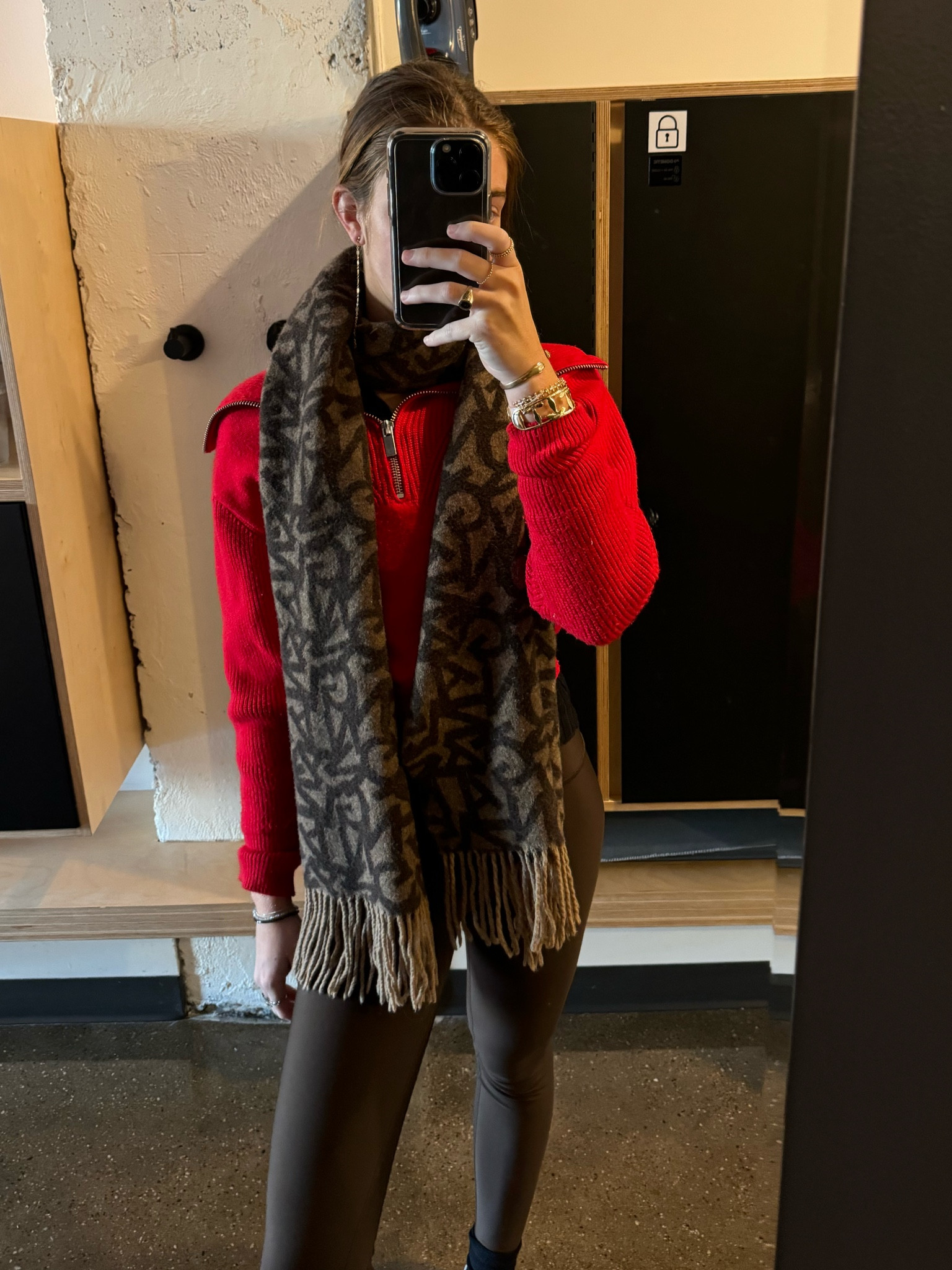 Ganni scarf!! Soo cute & warm 🙈🙈 linked cute ones