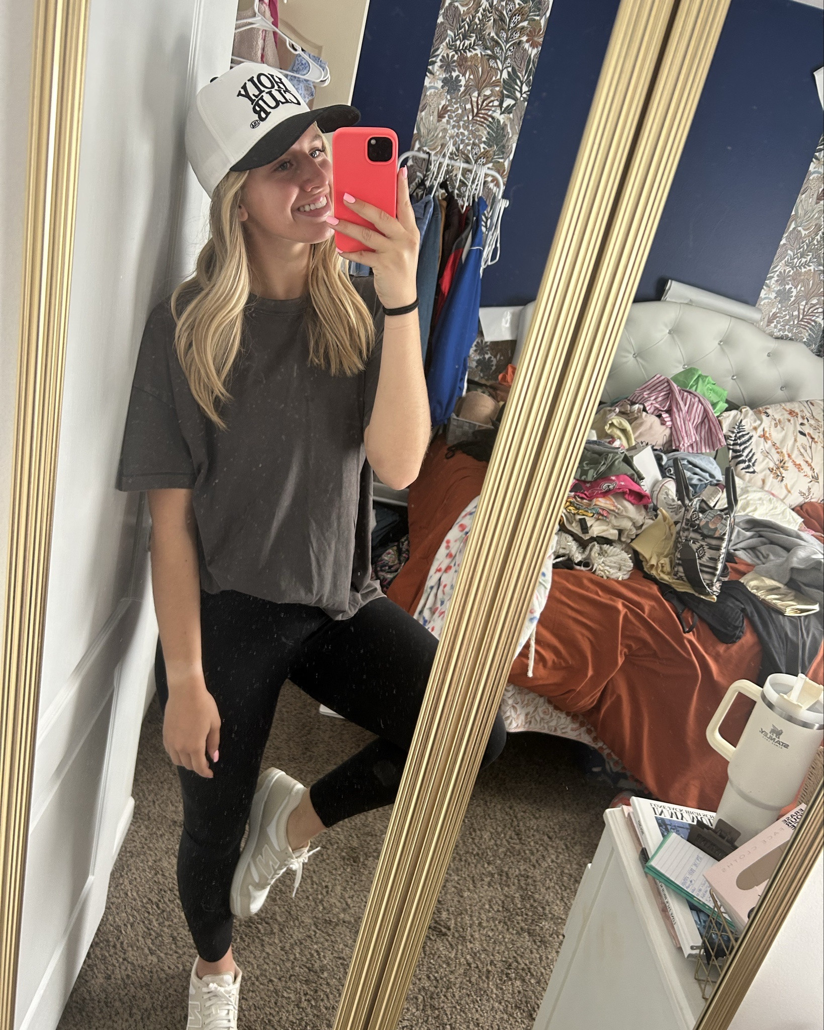 Sunday fit check 💛🖤🐝

#LTKfitnessgoals #LTKdayinmylife #LTKootd