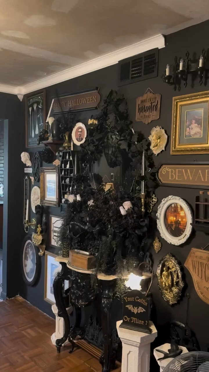 Crown Molding pt 1
#bellushall #gothityourself #diyproject #diyhomerenovation #CapCut