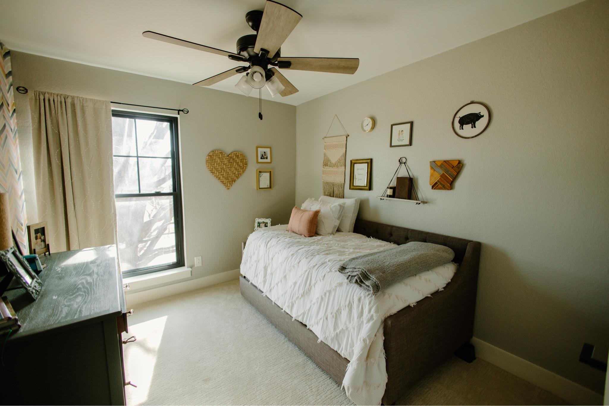 Love a trundle bed! My cousin’s two kiddos stayed in this room recently and it confirmed this bedroom setup is perfect 🤩

#bedroom #guestroom

#LTKsalealert #LTKunder100 #LTKhome