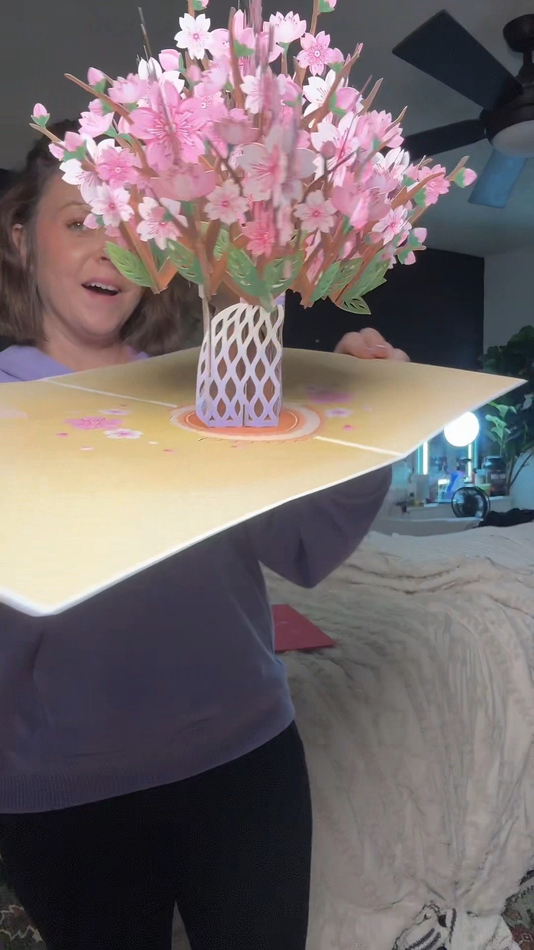 Paper Love 3-D Flower bouquet jumbo gift card is perfect for Valentines Day or Mothers Day ! 💗 #flowerbouquet #paperflowerbouquet #valentinesgift 

#LTKSeasonal #LTKValentine #LTKHome