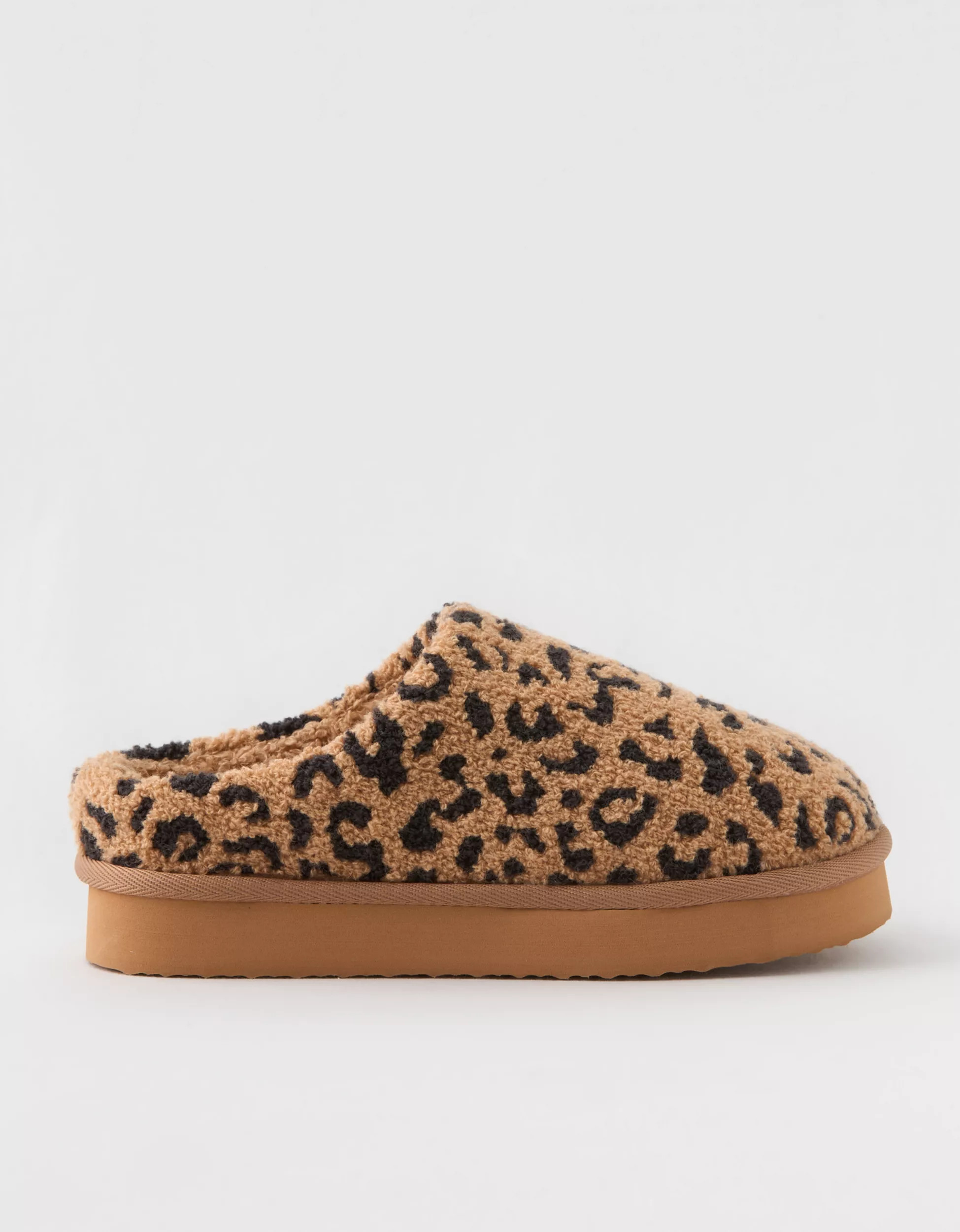 Aerie Sherpa Scuff Slippers | American Eagle Outfitters (US & CA)