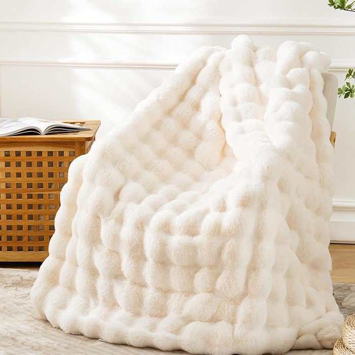 BENVWE Faux Fur Throw Blanket for Couch - Cozy Plush Fluffy Soft Thick Bubble Blanket for Living ... | Amazon (US)