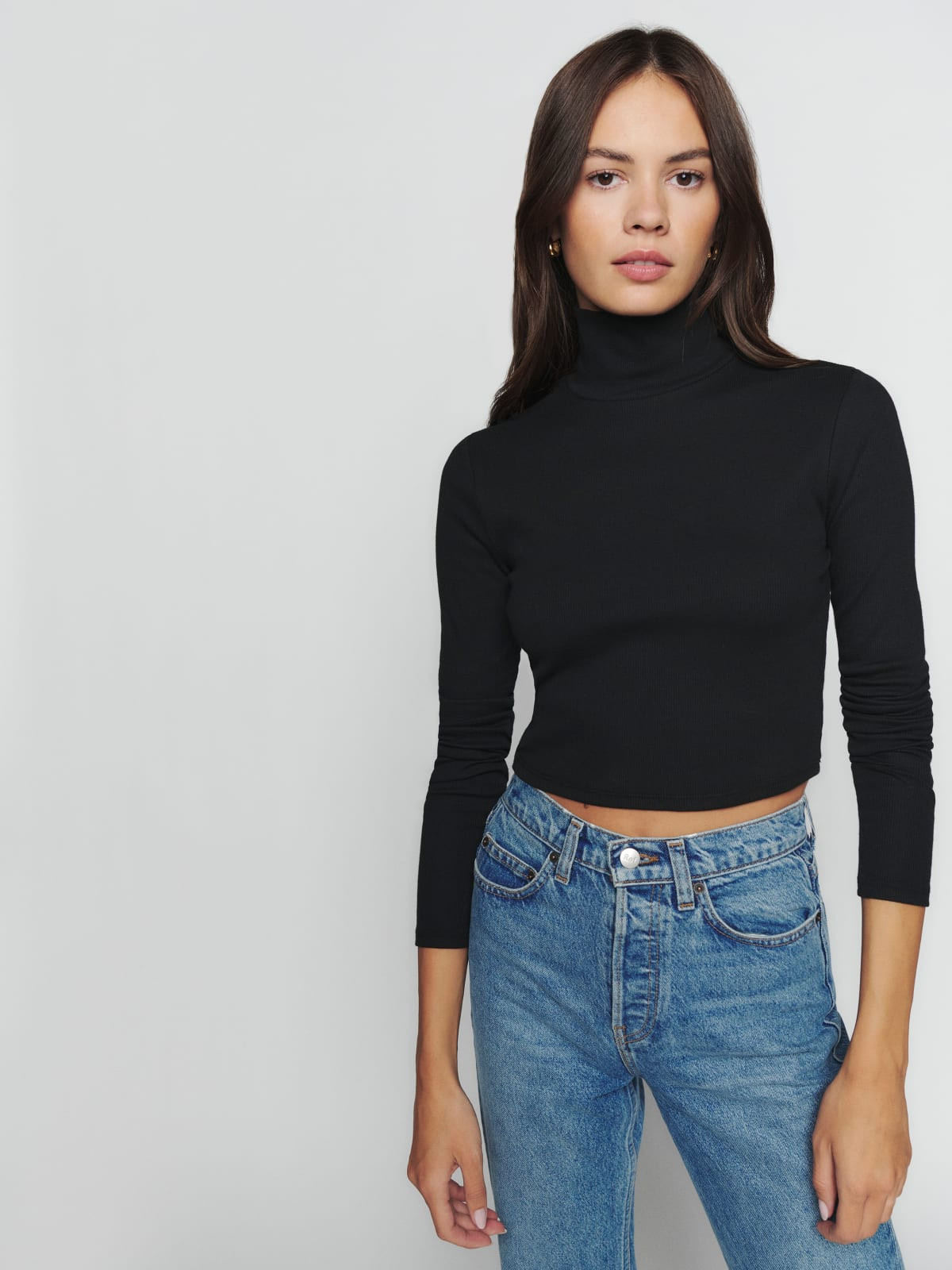 Davy Cropped Ribbed Turtleneck Tee | Reformation (Global)