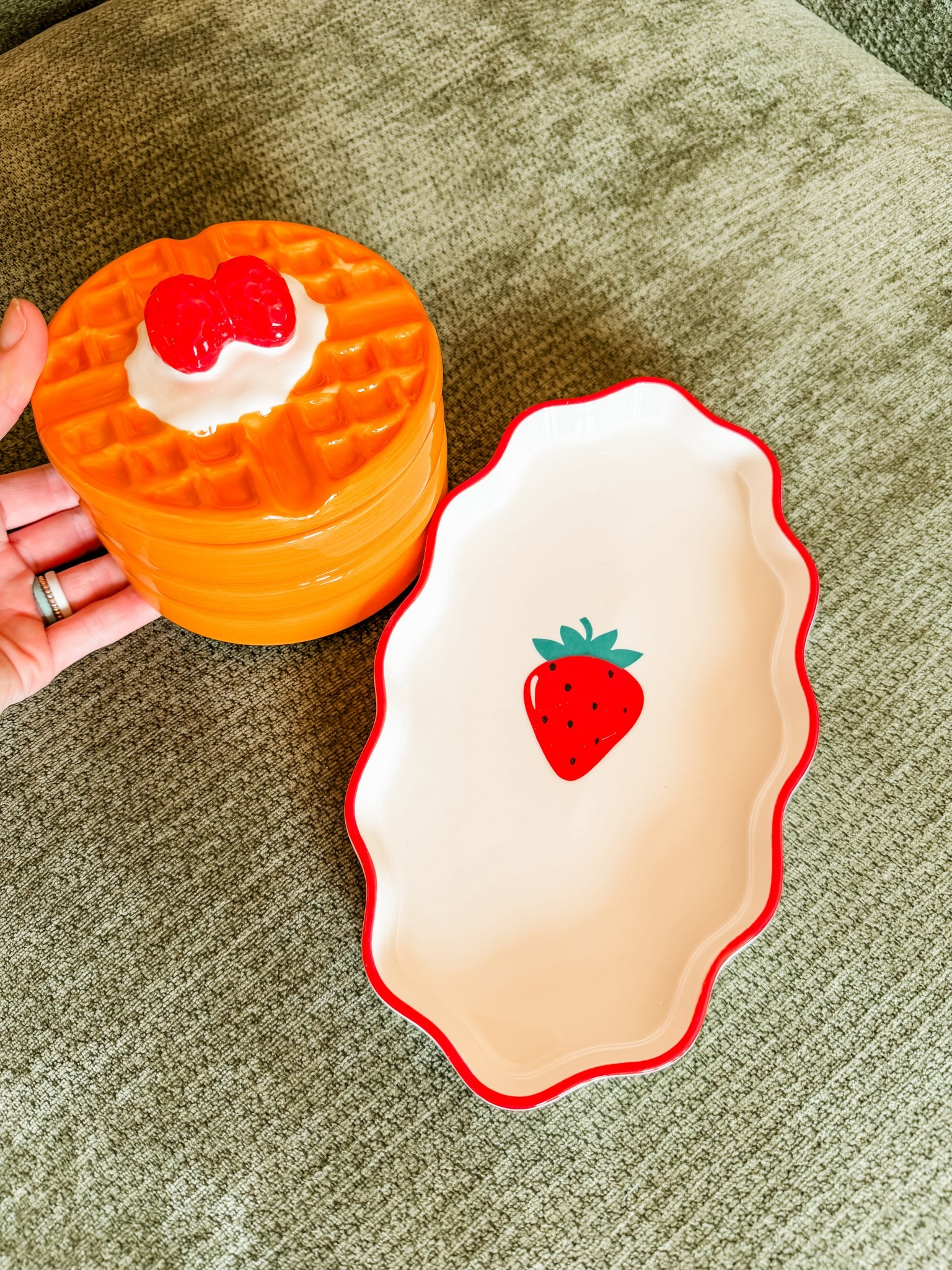 Strawberry candle and trinkets 

#LTKMothersDay #LTKHome