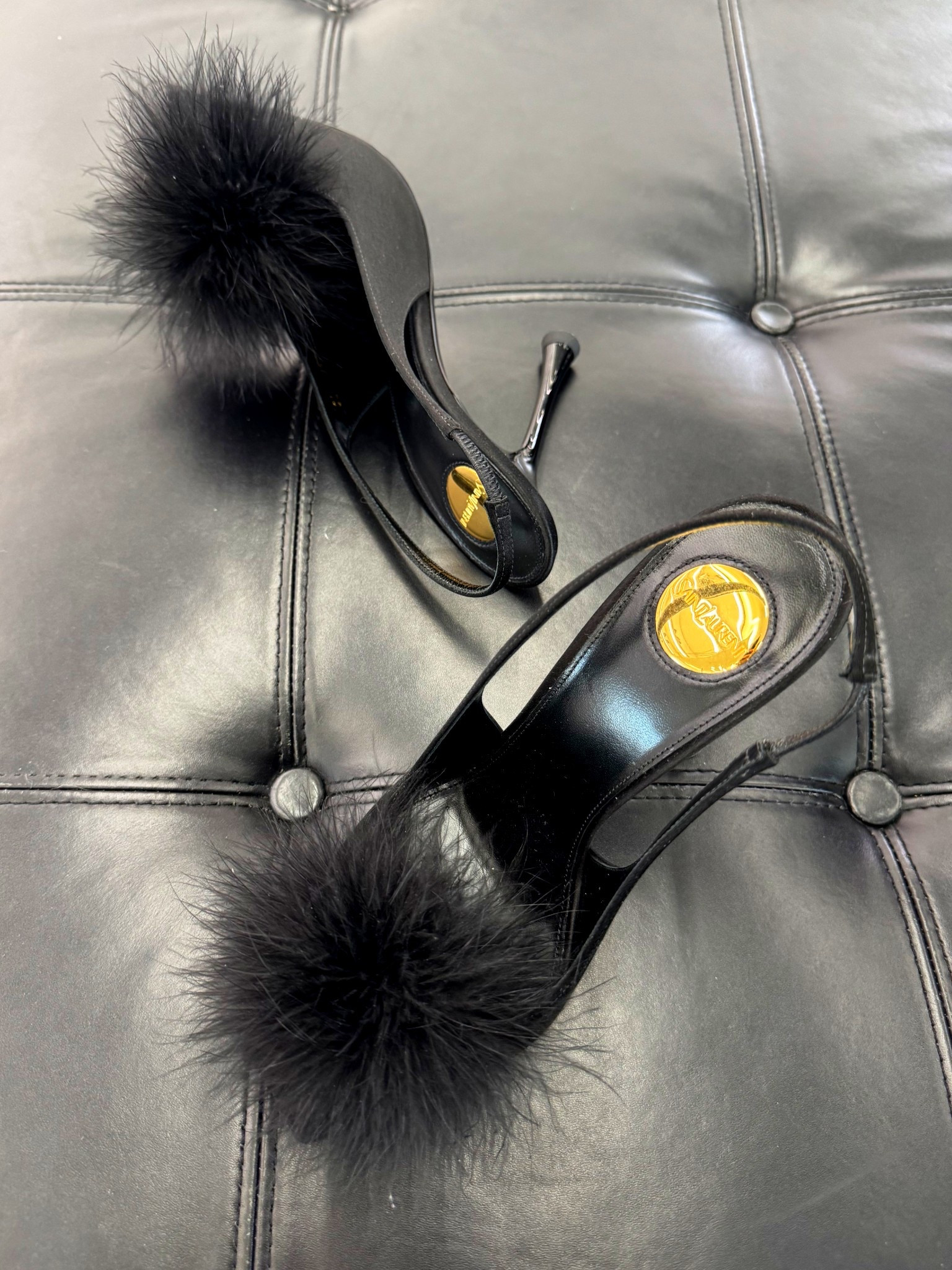 If elegance had a footprint, they would definitely be made by @ysl

#LTKootd #LTKSaleAlert #LTKBeauty