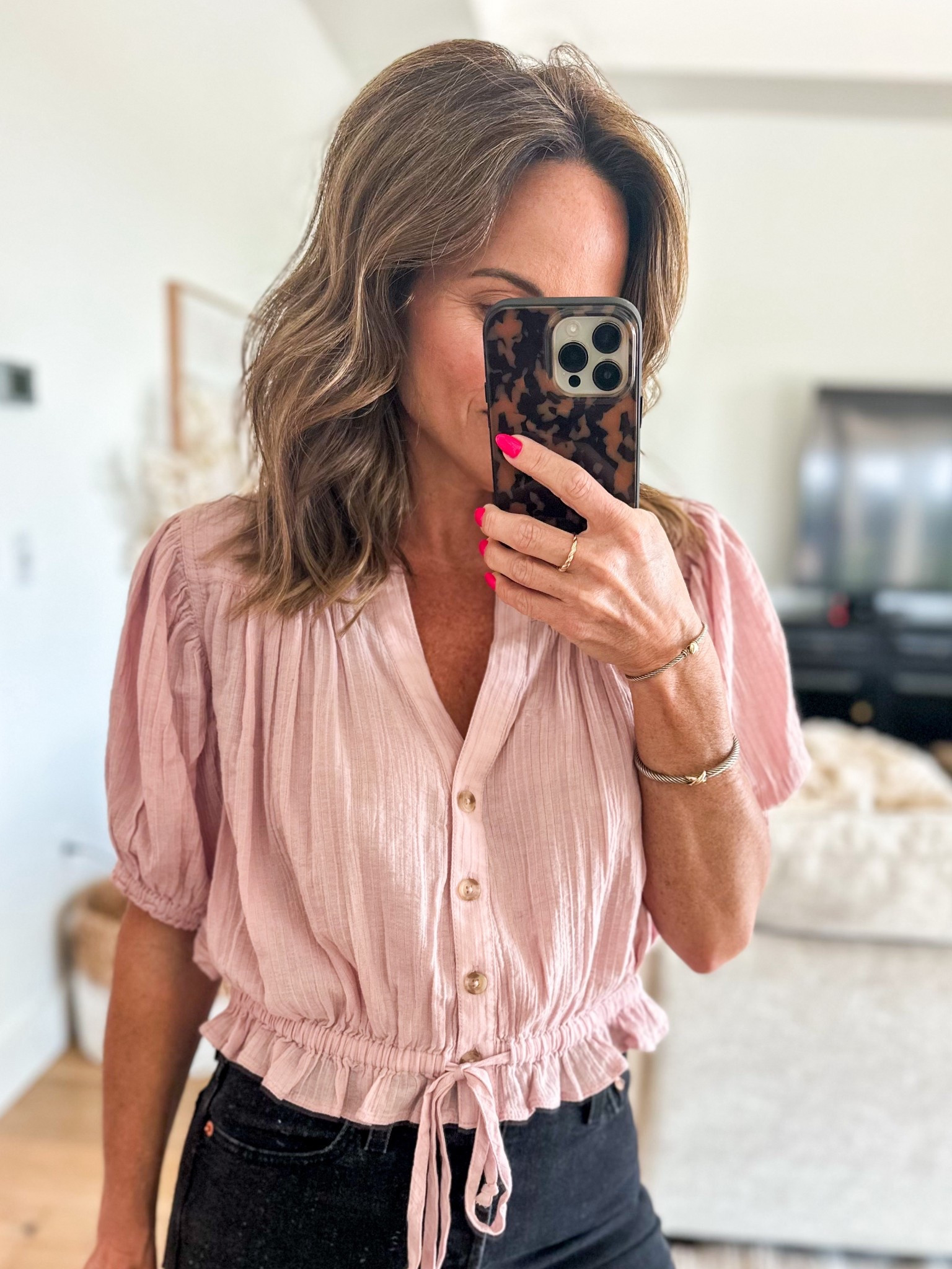 Fav girly top

In size small 

#LTKdayinmylife #LTKgrwm #LTKSaleAlert